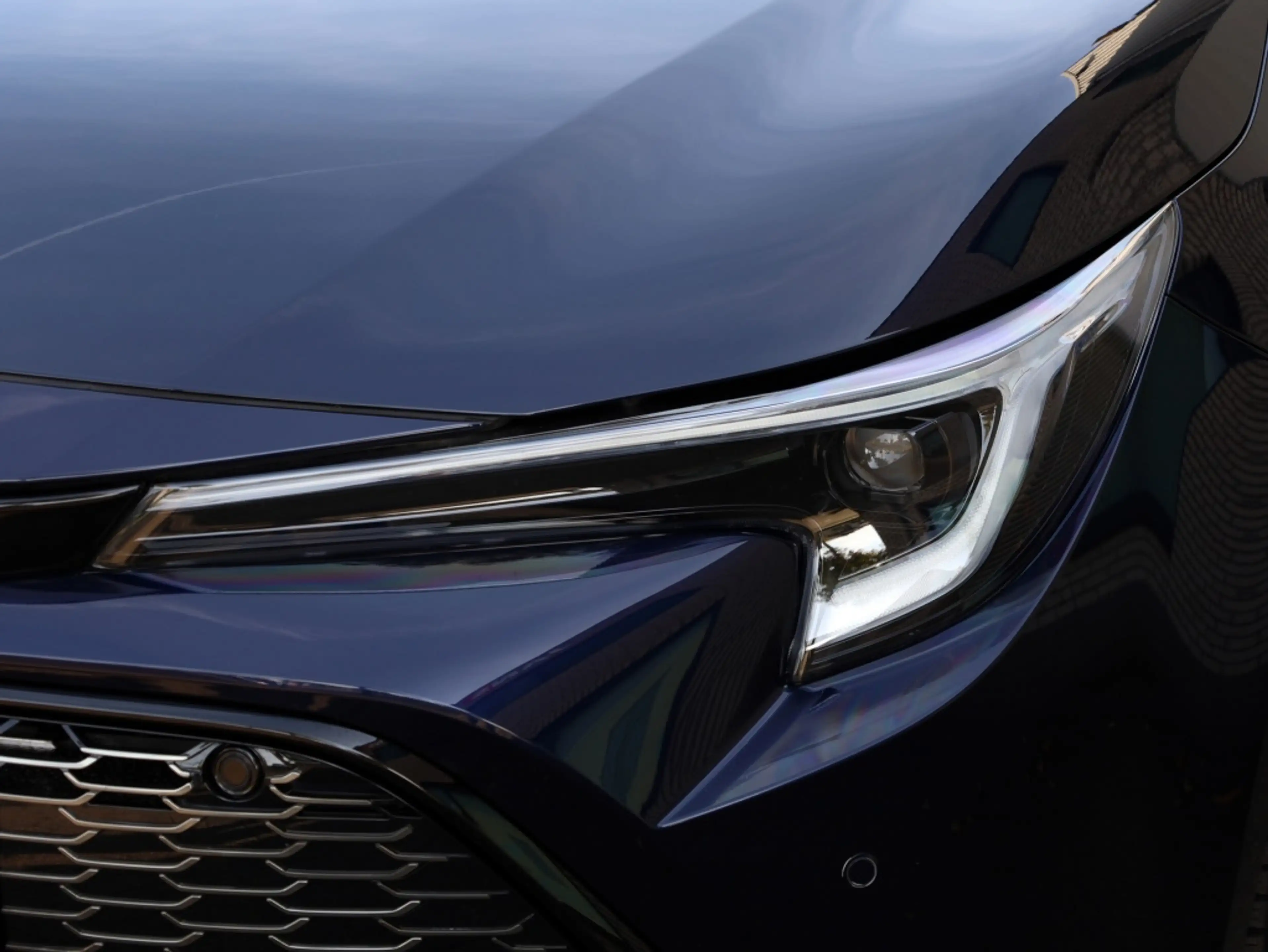 Toyota Corolla Touring Sports Hybrid 140 GR Sport — photo 33