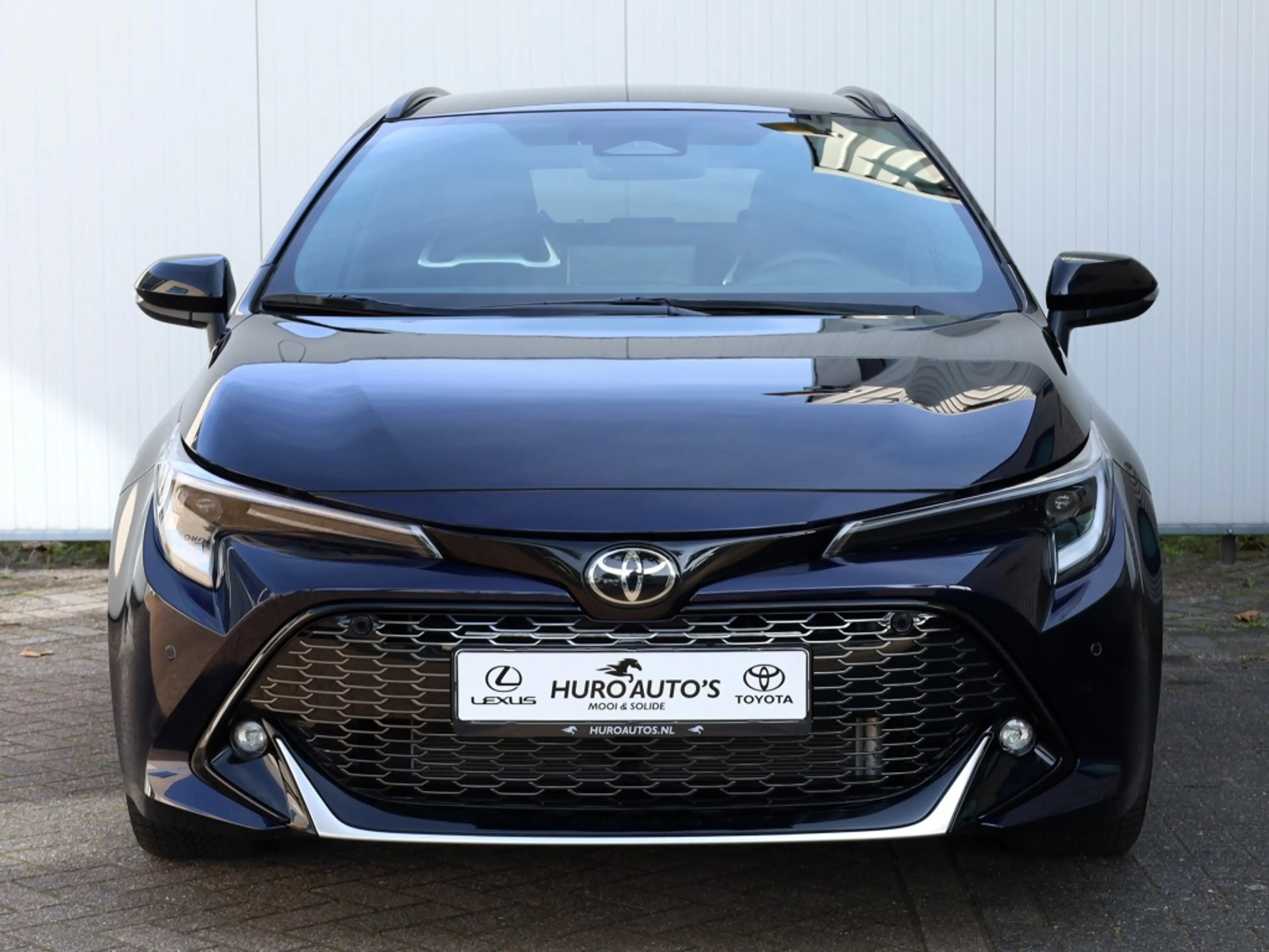 Toyota Corolla Touring Sports Hybrid 140 GR Sport — photo 2