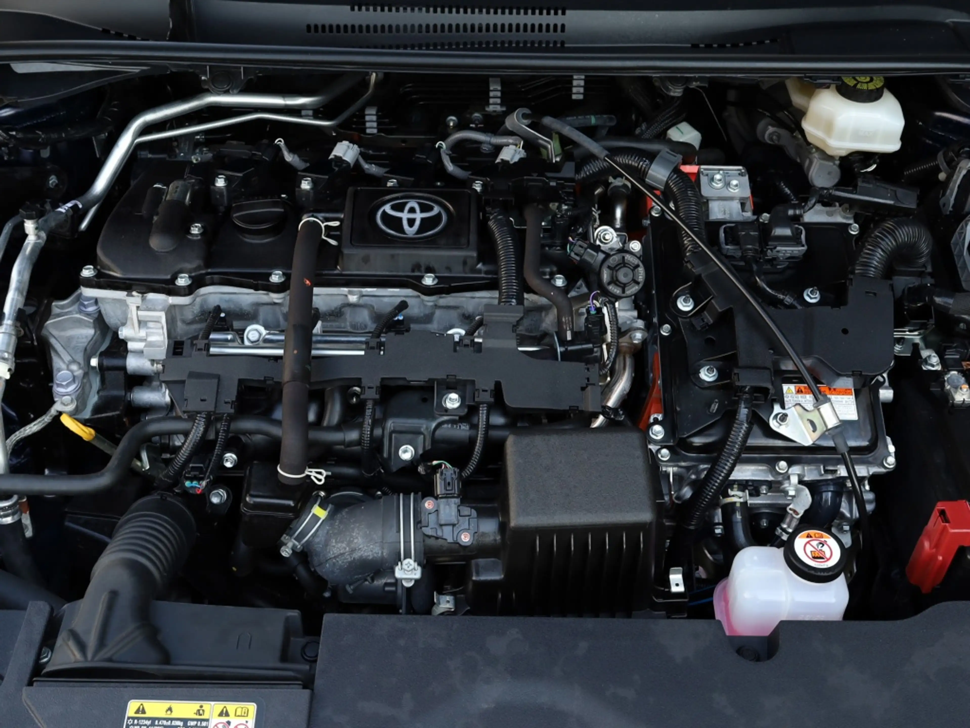 Toyota Corolla Touring Sports Hybrid 140 GR Sport — photo 36