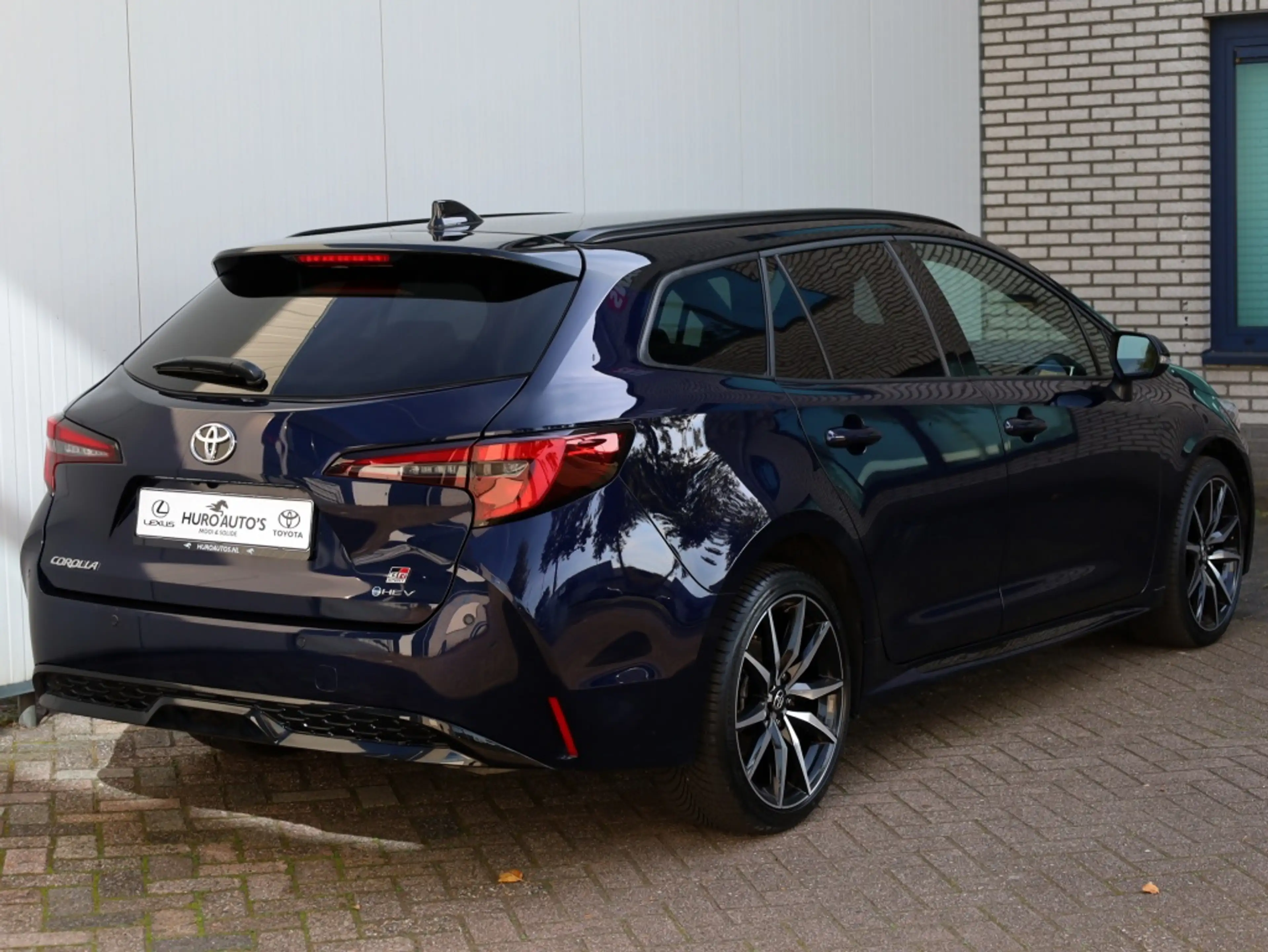 Toyota Corolla Touring Sports Hybrid 140 GR Sport — photo 34