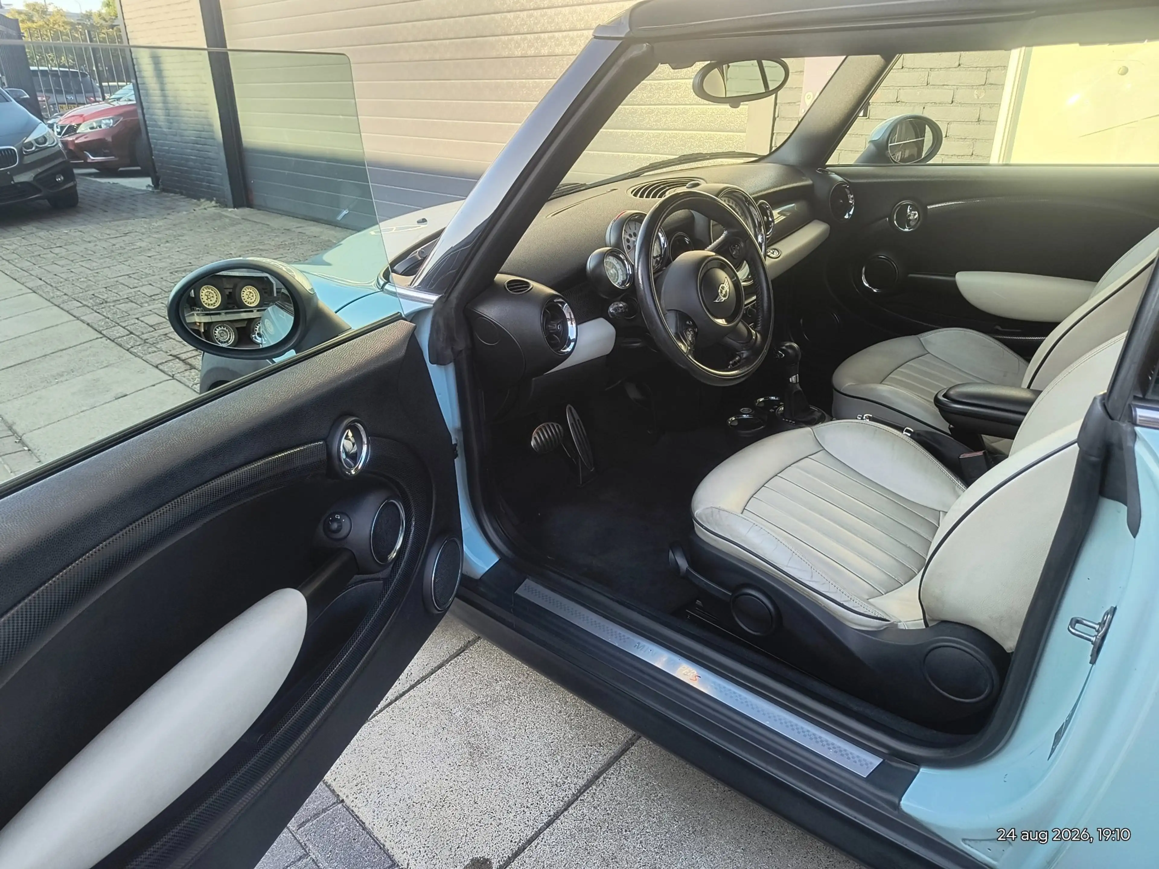 MINI Cooper S Cabrio 1.6 Chili Cabrio Automaat Grote beurt APK — photo 8