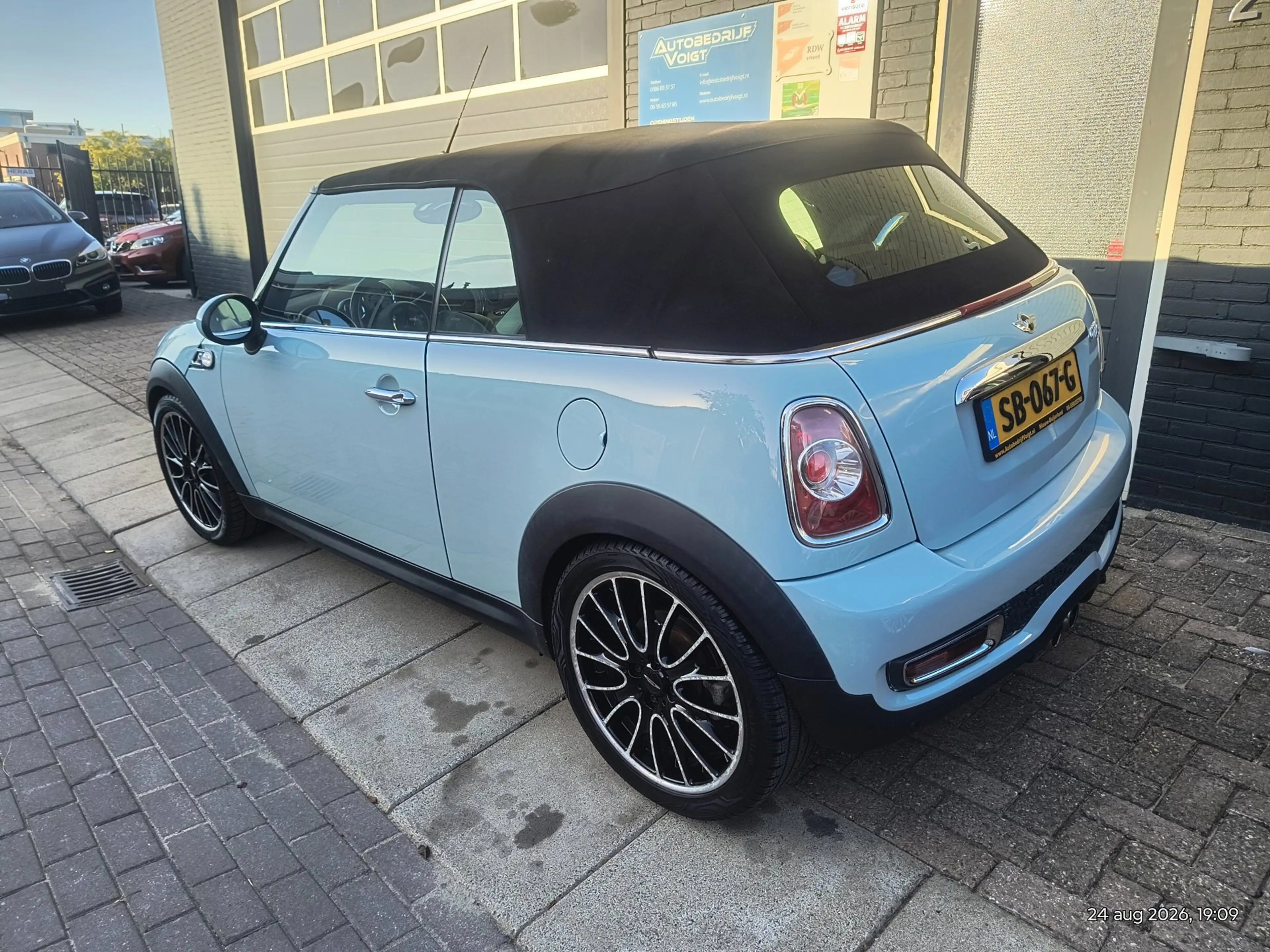 MINI Cooper S Cabrio 1.6 Chili Cabrio Automaat Grote beurt APK — photo 4