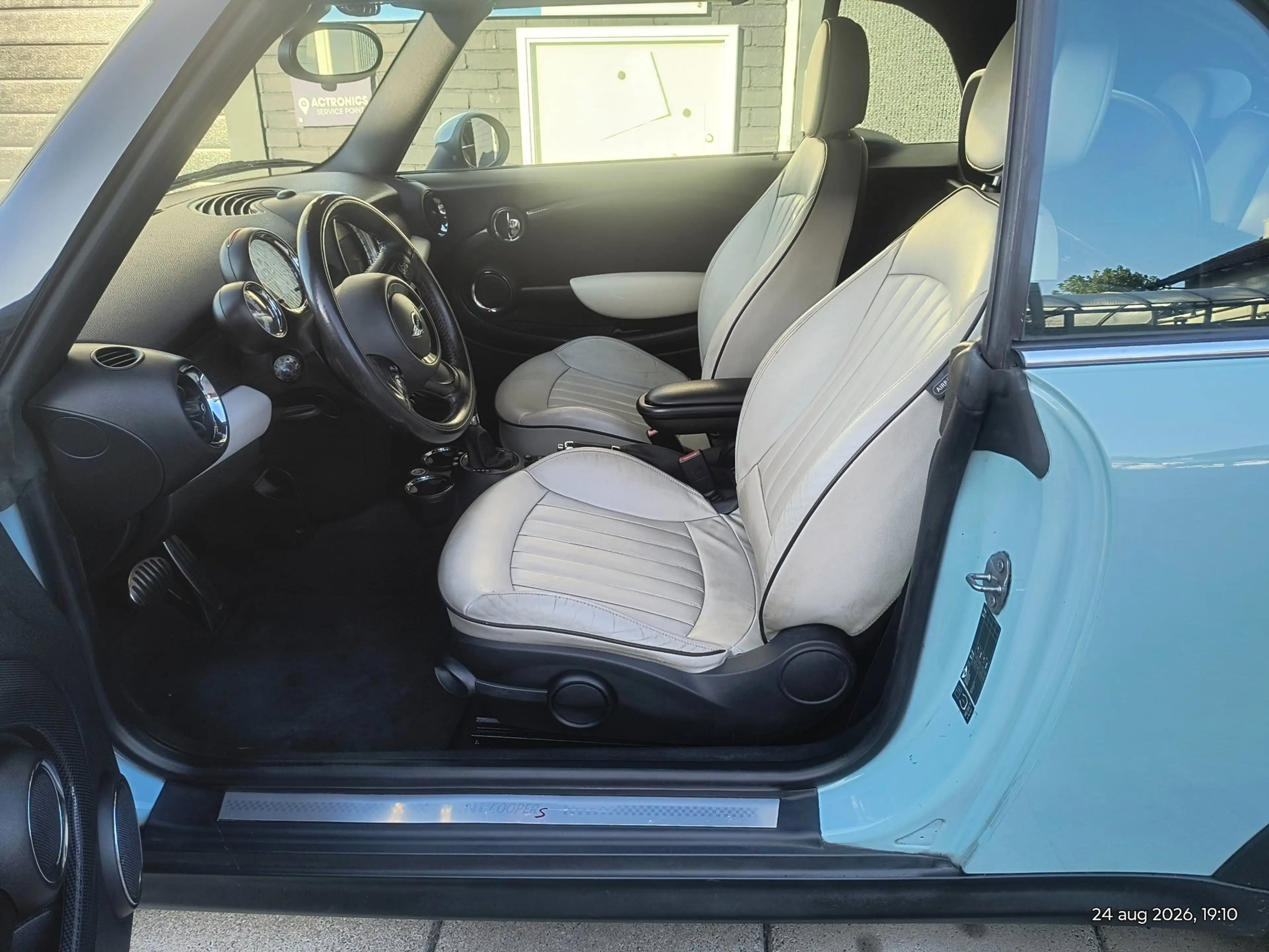 MINI Cooper S Cabrio 1.6 Chili Cabrio Automaat Grote beurt APK — photo 9