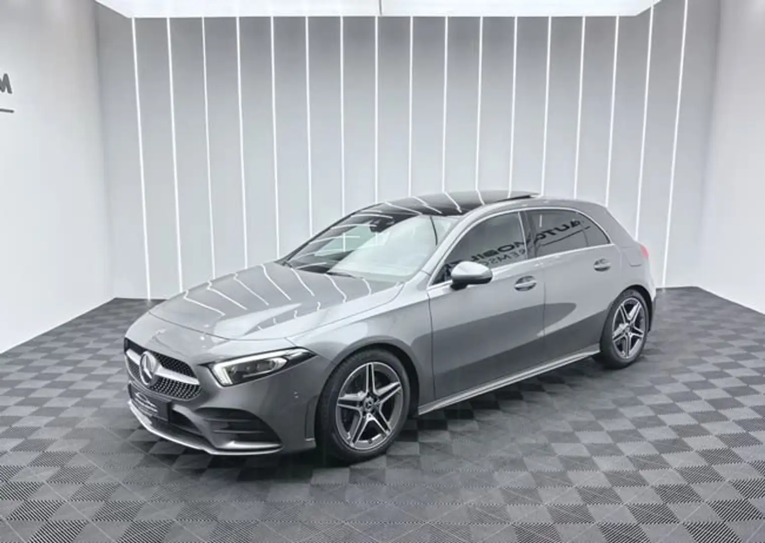 Mercedes-Benz A 250 4Matic 7G-DCT Gris - 2