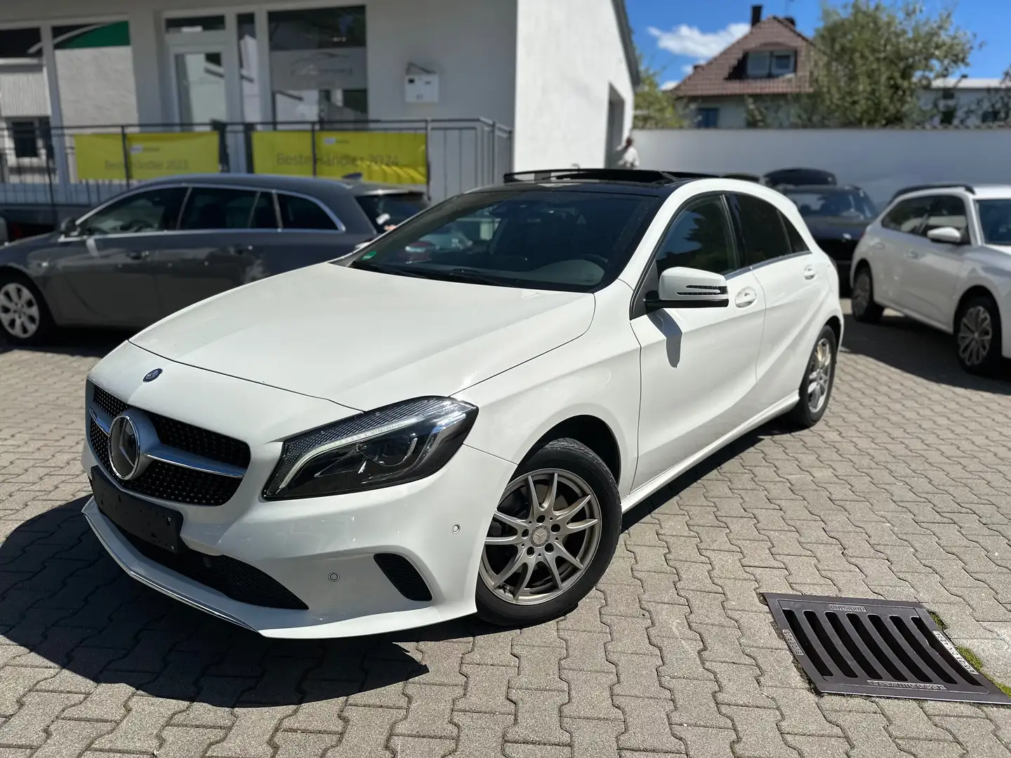 Mercedes-Benz A 200 CD Urban*EU6*Panorama*Leder*LED*Totwinkel*SpurAss Weiß - 1