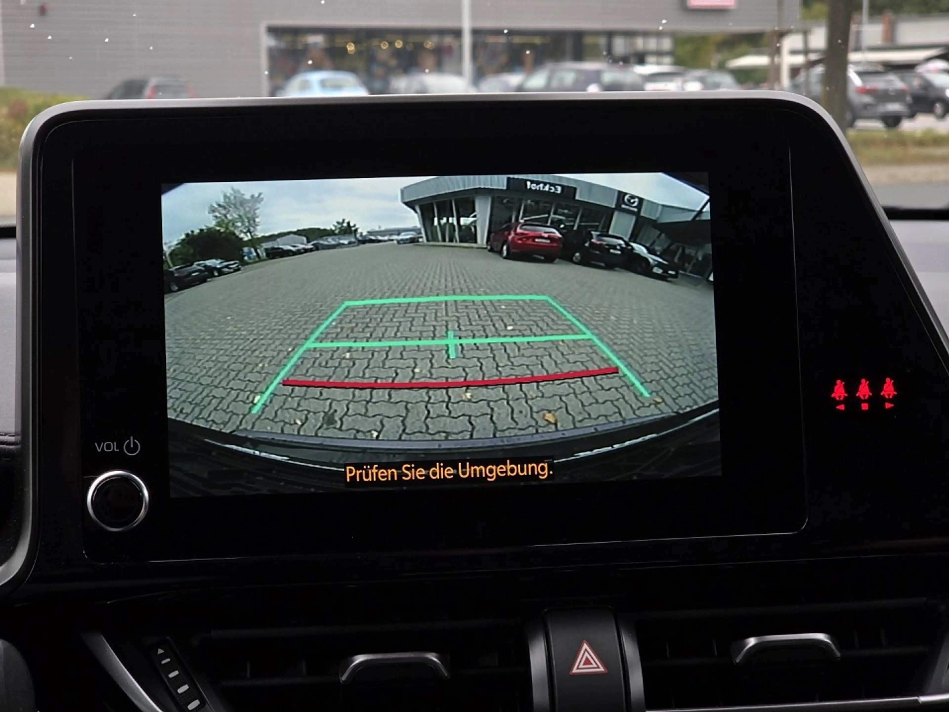 Toyota C-HR 1.8 Hybrid (122 PS) Team D — photo 10