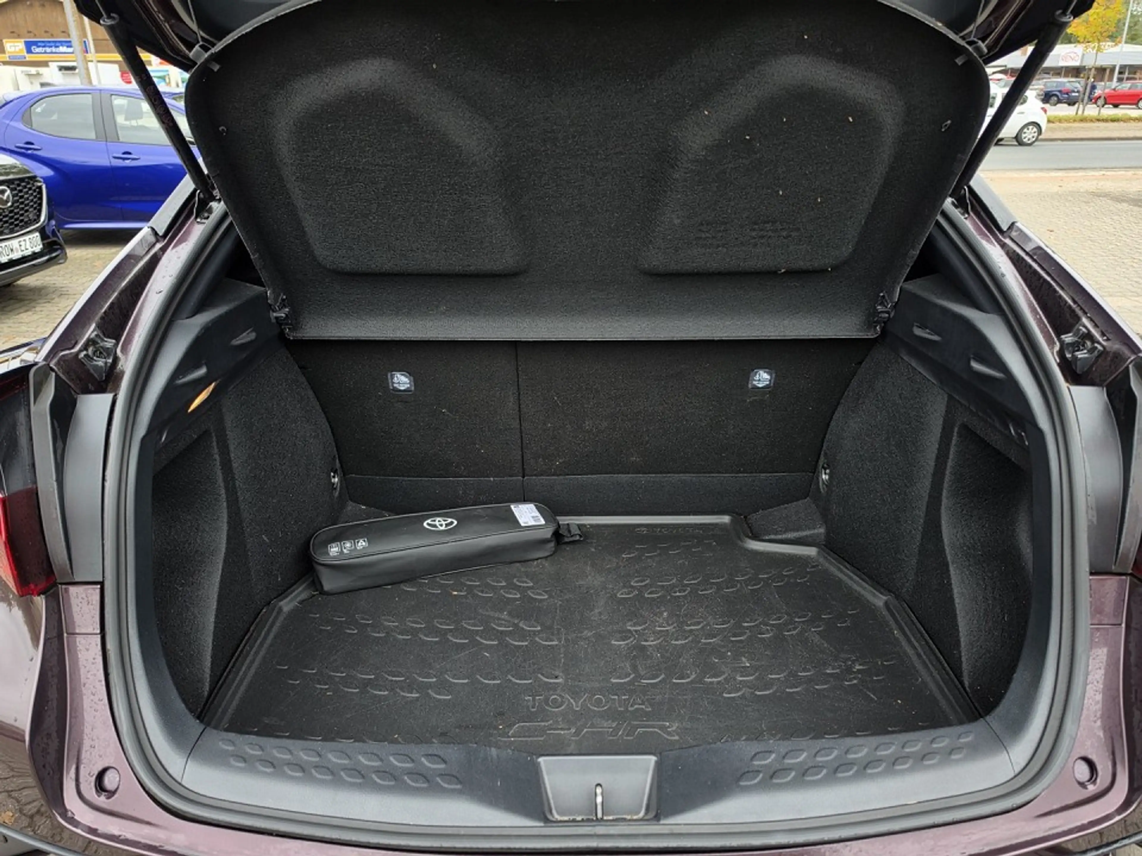 Toyota C-HR 1.8 Hybrid (122 PS) Team D — photo 12