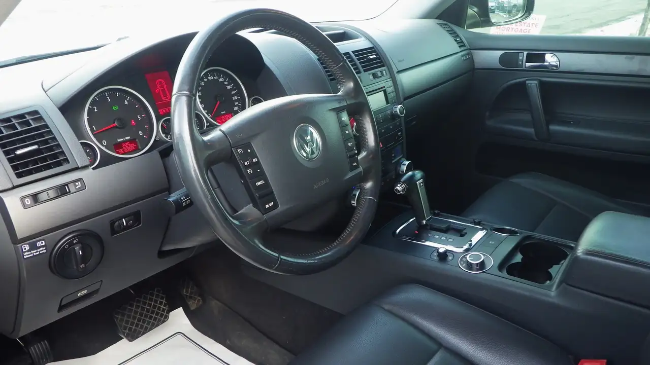 Volkswagen Touareg снимка Volkswagen Touareg