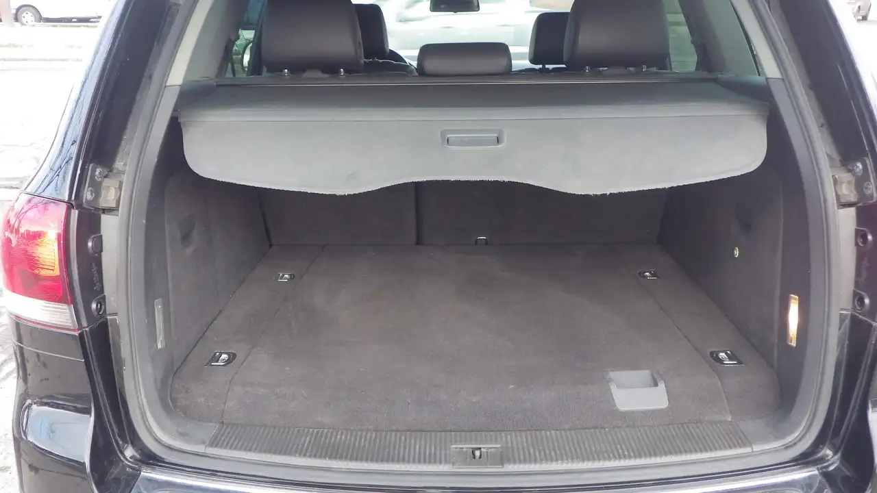 Volkswagen Touareg снимка Volkswagen Touareg