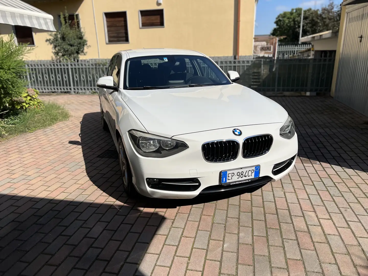 BMW 116 116d 5p Sport - 1