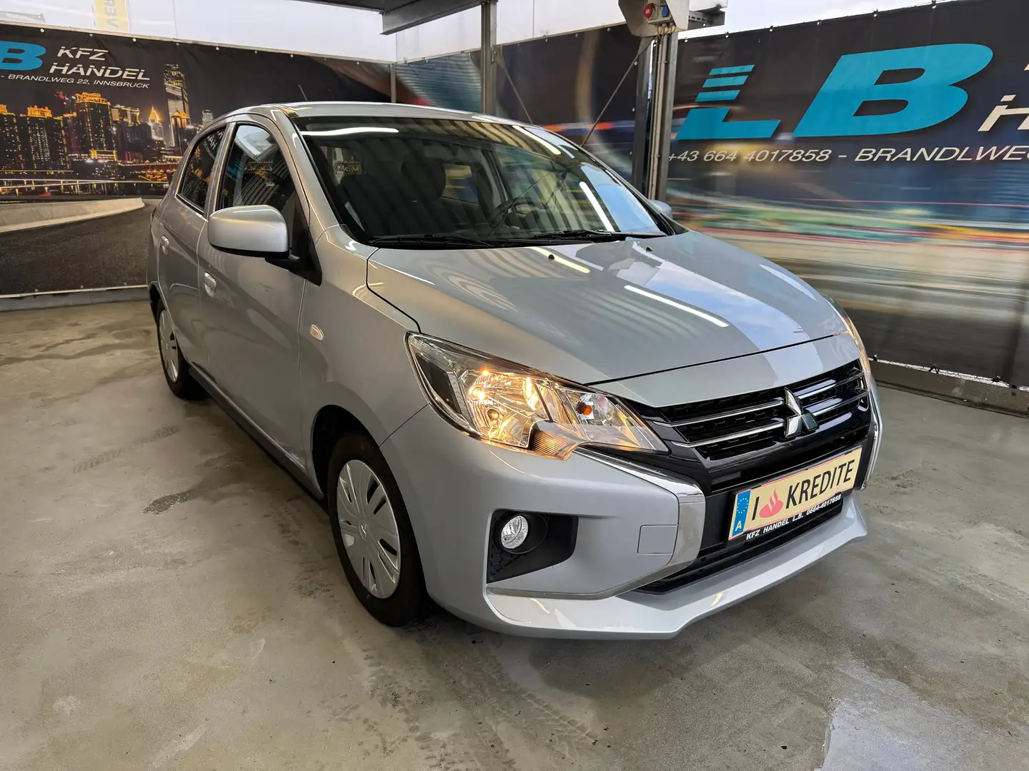 Mitsubishi Space Star Grau - 1