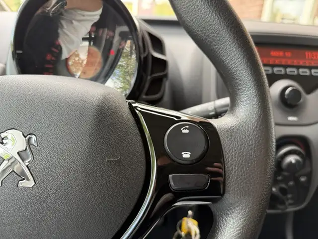 Peugeot 108 view 15