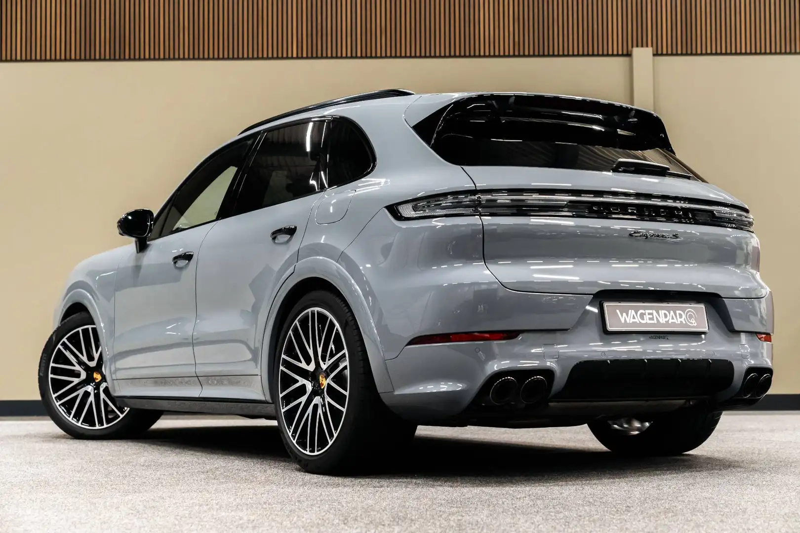 Porsche Cayenne S E-Hybrid SPORTDESIGN*HEADUP*ACHTERAS*SPUITLAAT Gris - 2