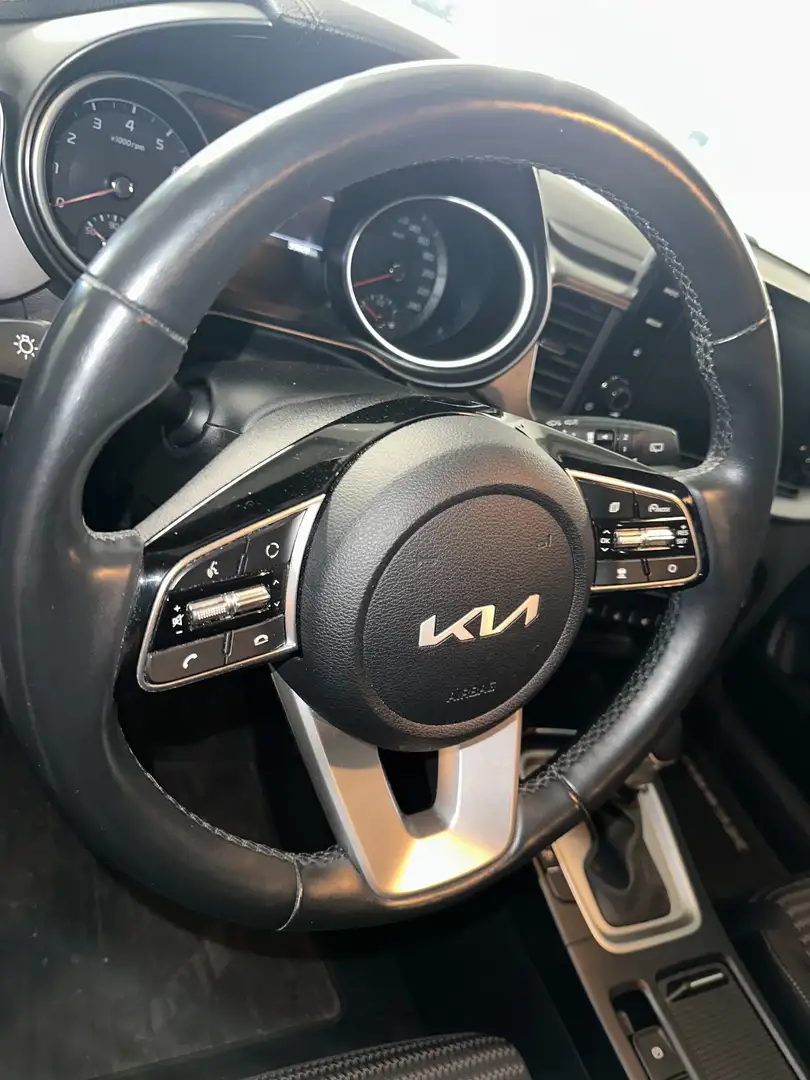 Kia XCeed 1,5 TGDI 48V GPF Silber DCT - 2