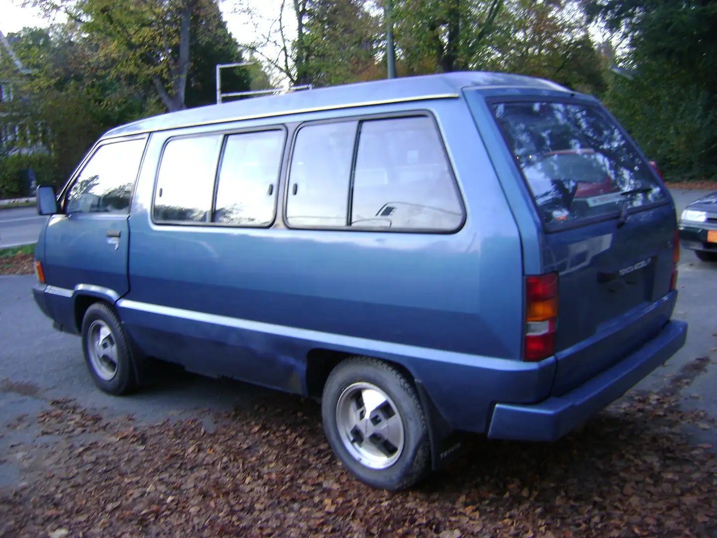 Toyota Lite-Ace minibus Kék - 2