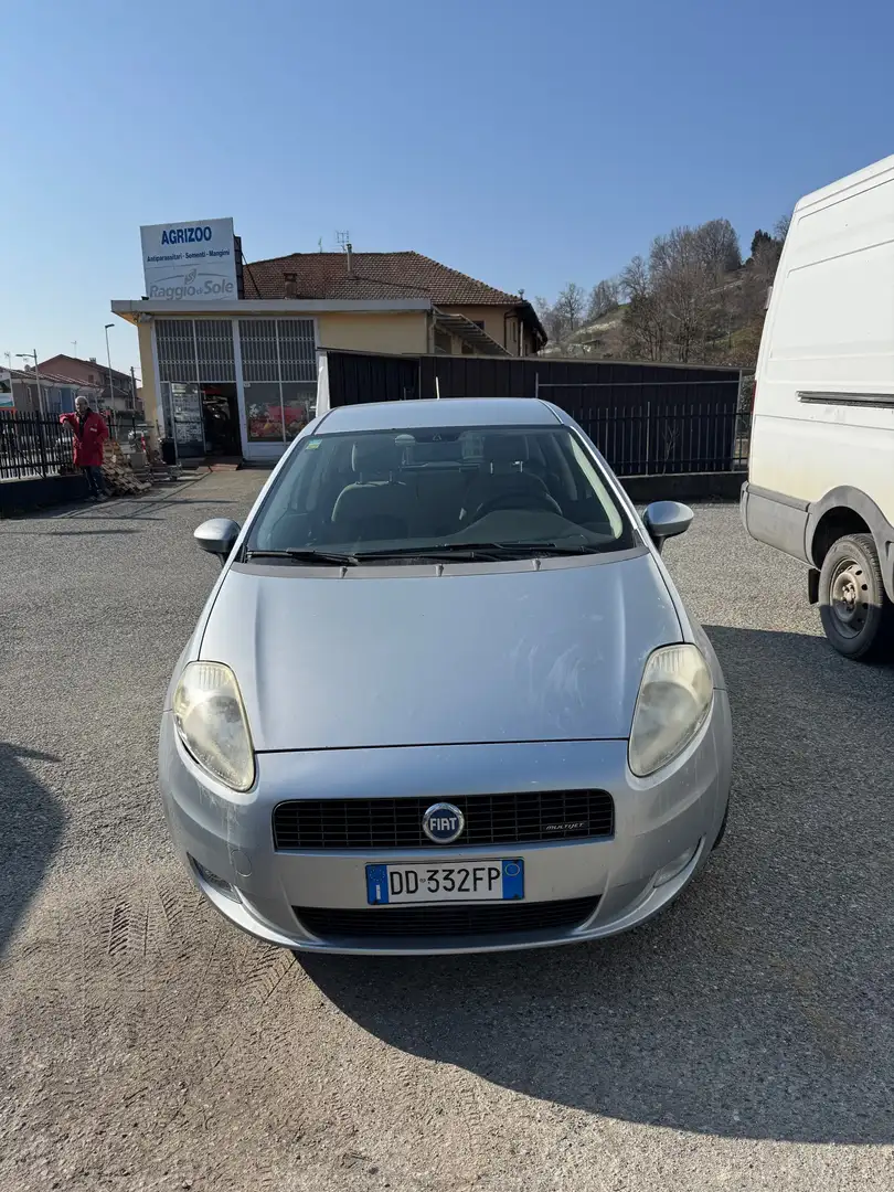 Fiat Grande Punto 5p 1.3 mjt 16v Dynamic 90cv 6m - 2