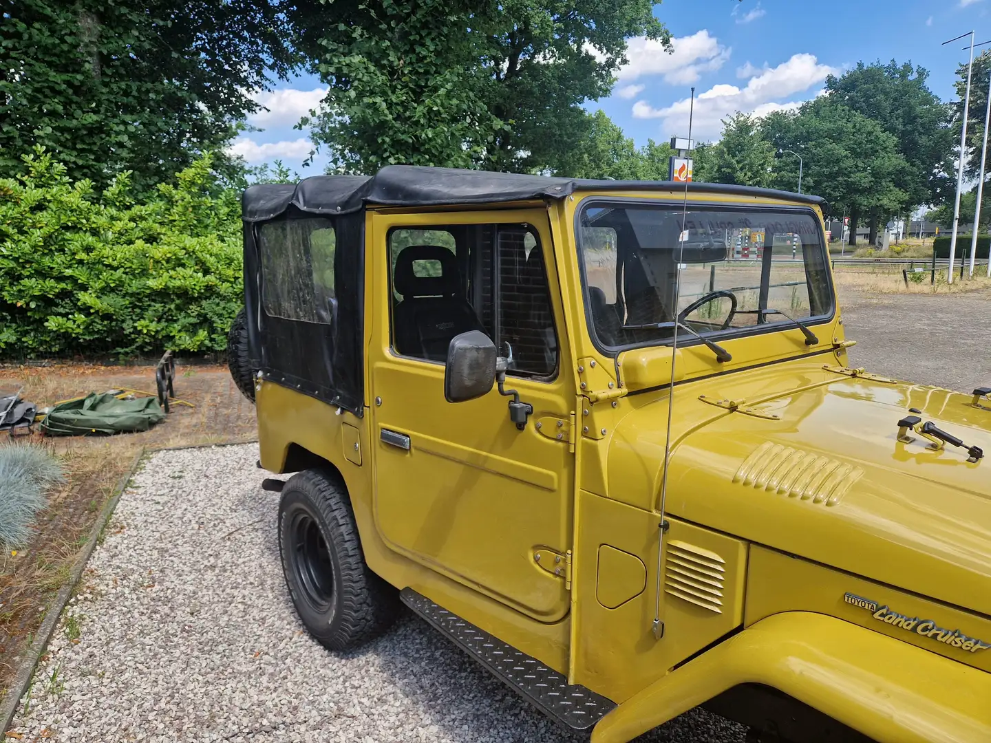 Toyota FJ40 FJ40 Yellow - 1