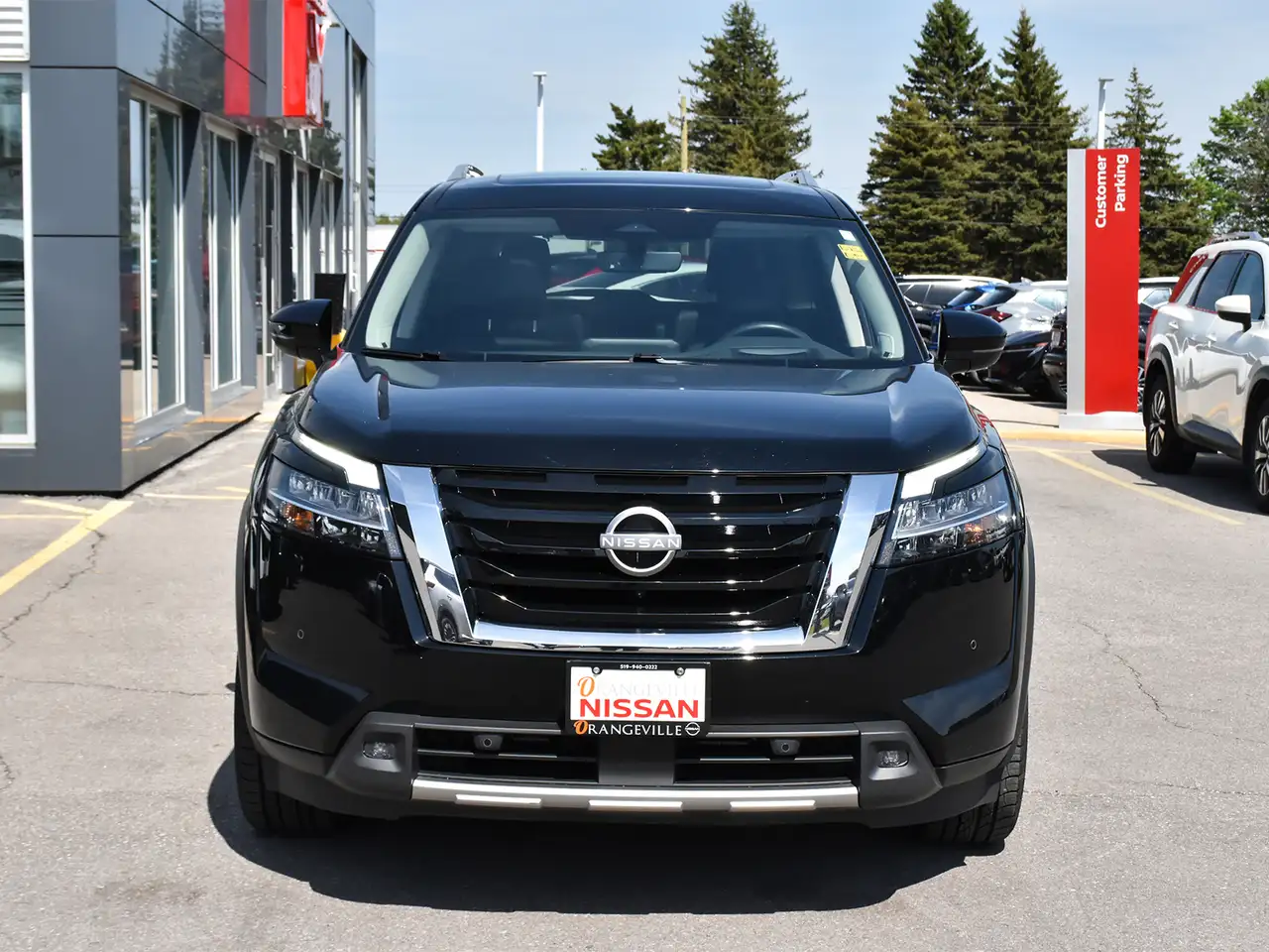 Nissan Pathfinder снимка Nissan Pathfinder