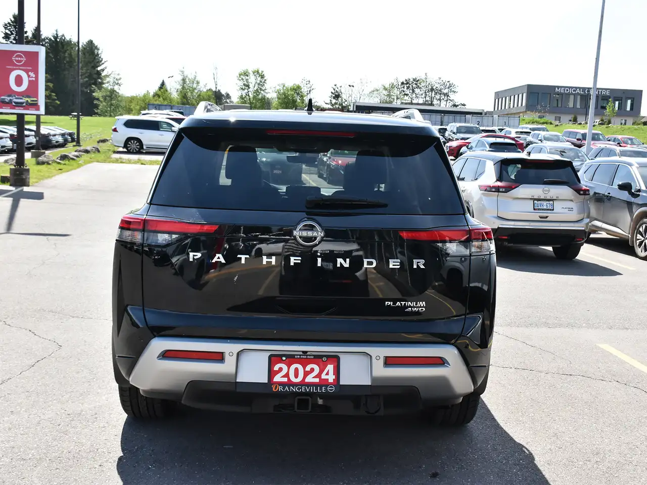 Nissan Pathfinder снимка Nissan Pathfinder