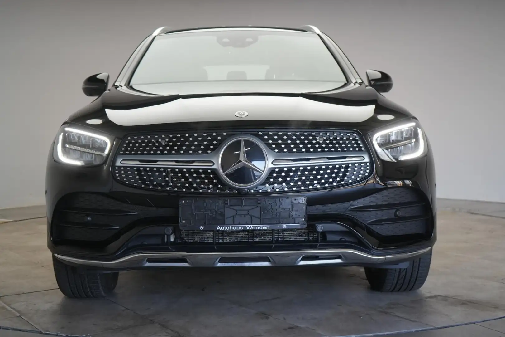 Mercedes-Benz GLC 300 e 4Matic 9G-Tronic AMG Leder/Temp/Kamera Schwarz - 2