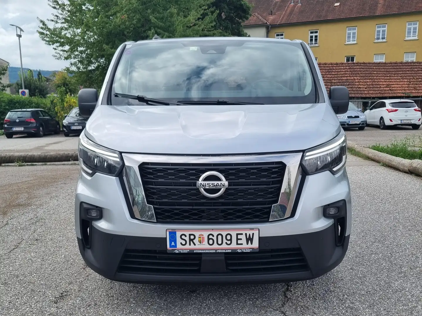 Nissan Primastar L2H1 Silber - 1