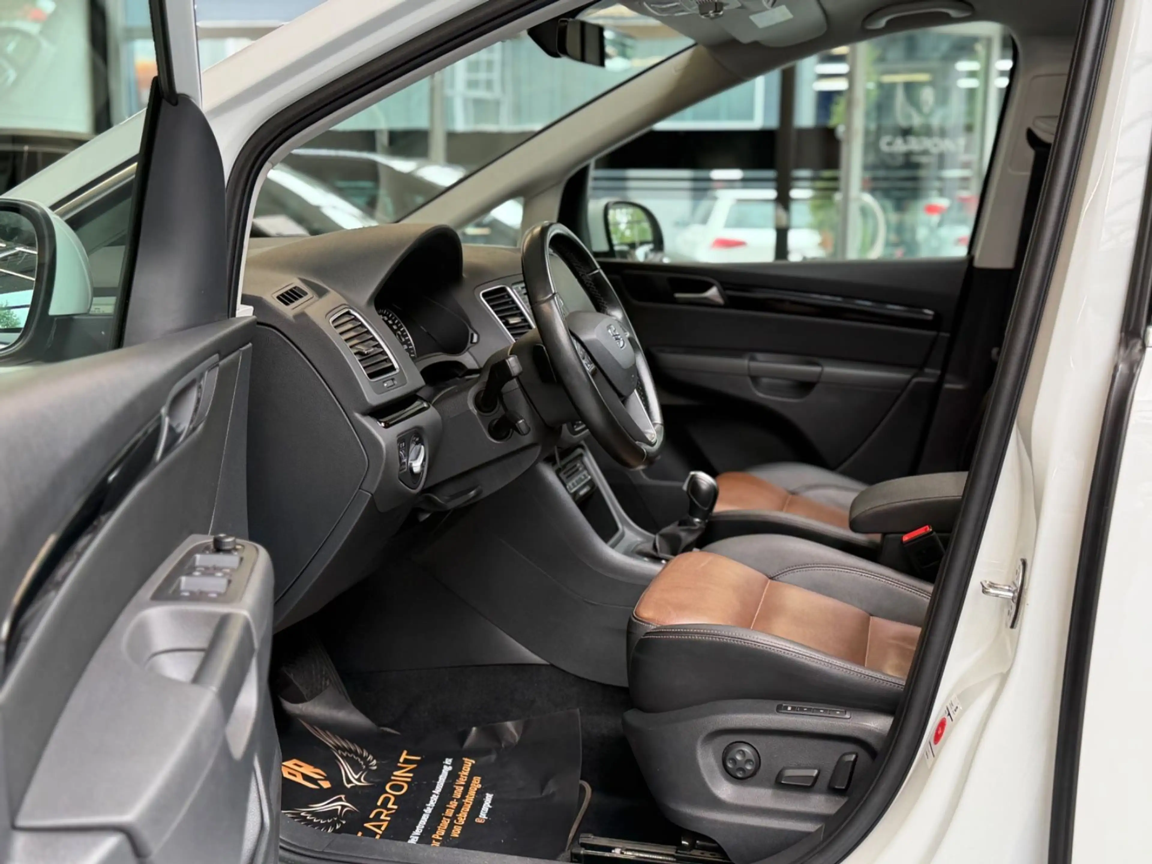 SEAT Alhambra Style 1,4 TSI Pano/Leder/AHK/CAM — photo 12