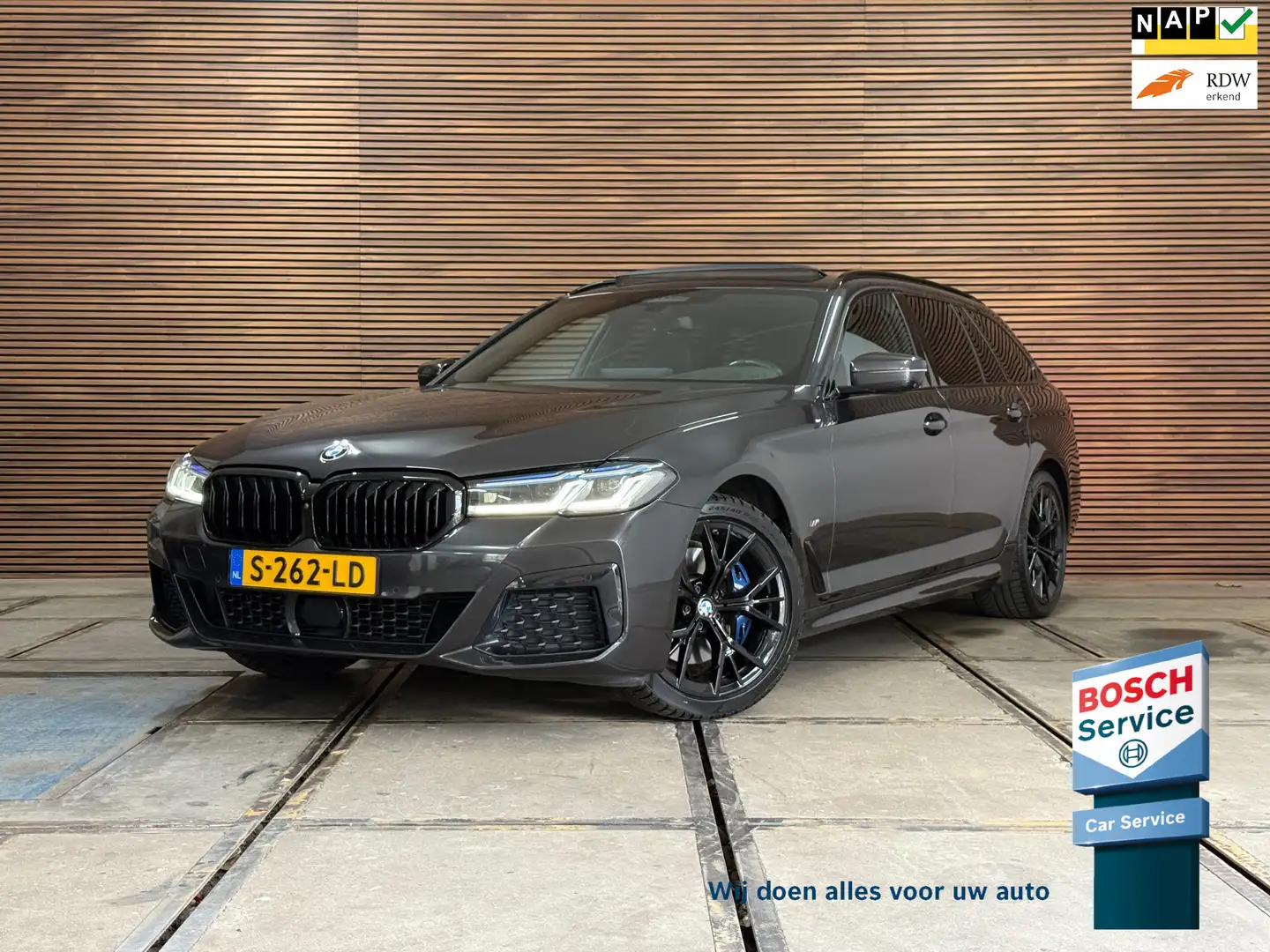BMW 530 5-serie Touring 530i High Executive | M-Sport | LC Gris - 1