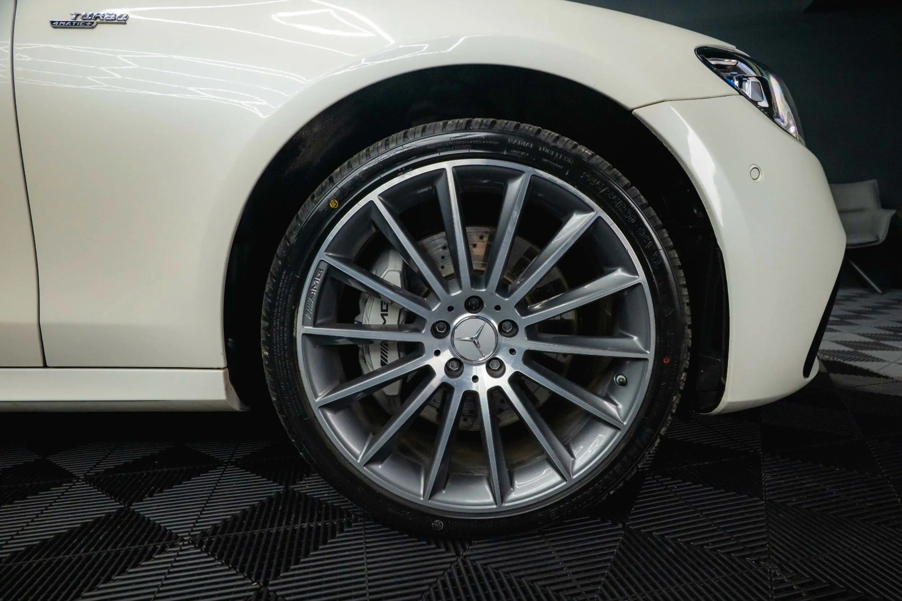 Mercedes-Benz E 53 AMG 4Matic+ Facelift Designo *ACC*Pano*360* — photo 14