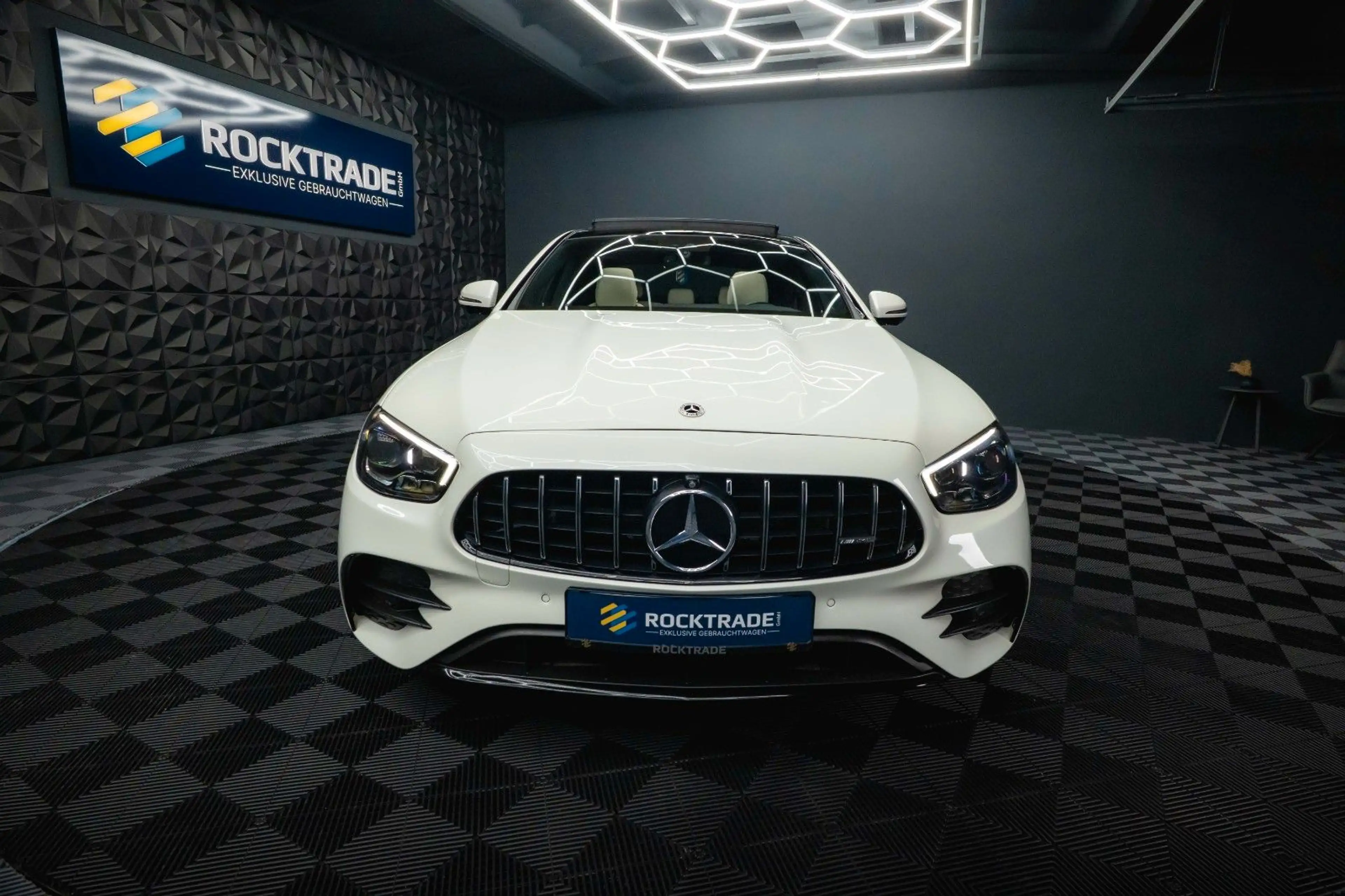 Mercedes-Benz E 53 AMG 4Matic+ Facelift Designo *ACC*Pano*360* — photo 5