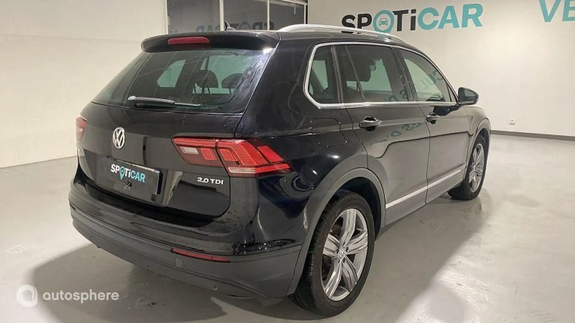 Volkswagen Tiguan 2.0 TDI 150ch BlueMotion Technology Carat Exclusiv - 2