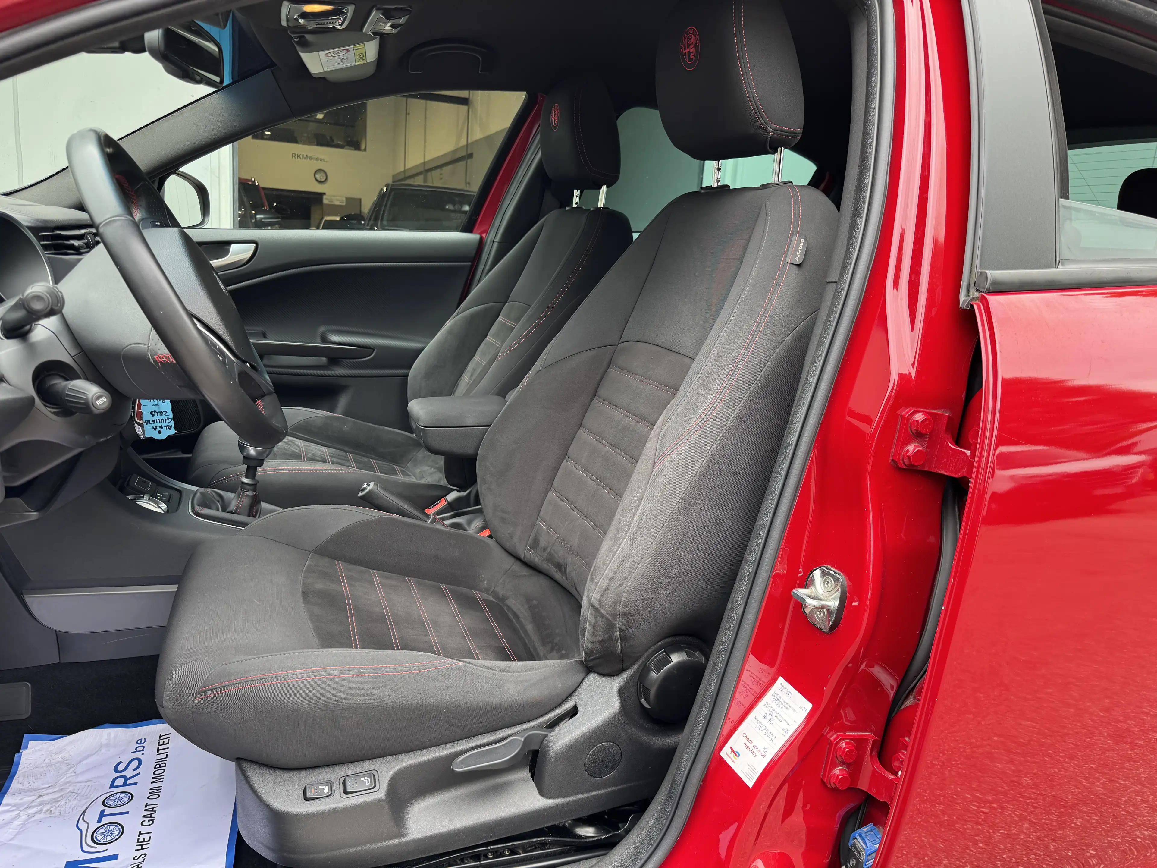 Alfa Romeo Giulietta 1.4 TB 16V Sport — photo 10