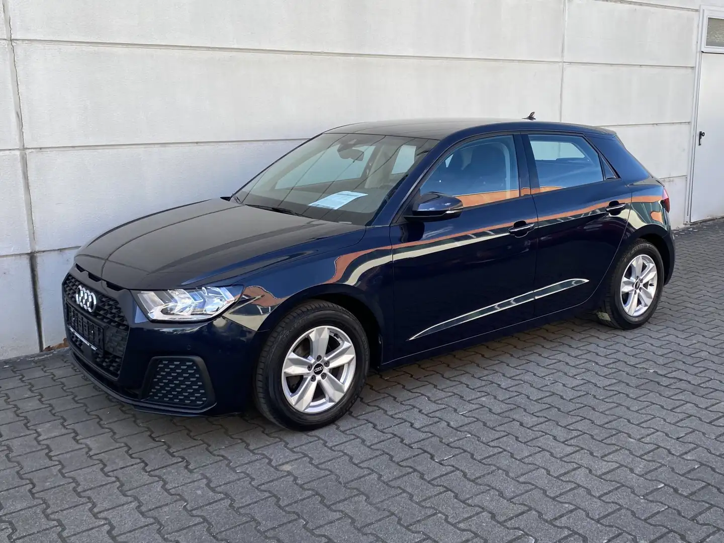 Audi A1 Sportback 25 1.0 TFSI S tronic basis 1.Hand DAB Na Blauw - 2