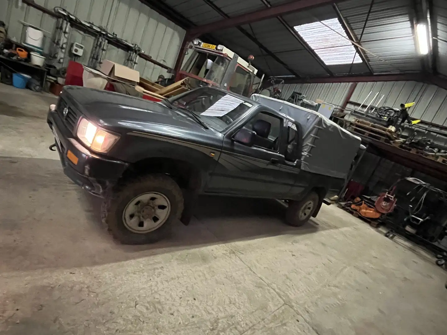 Toyota Hilux PLAT.CAB. D - 1