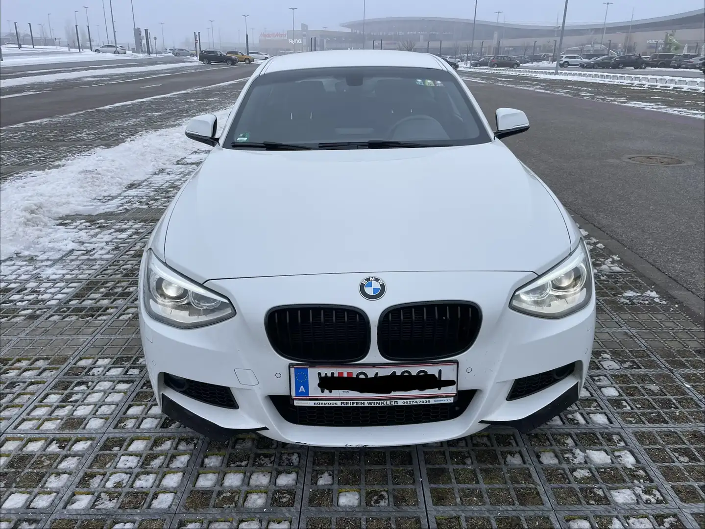 BMW 118 118d M paket ab werk Weiß - 1