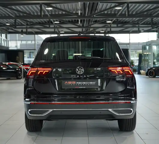Volkswagen Tiguan view 6