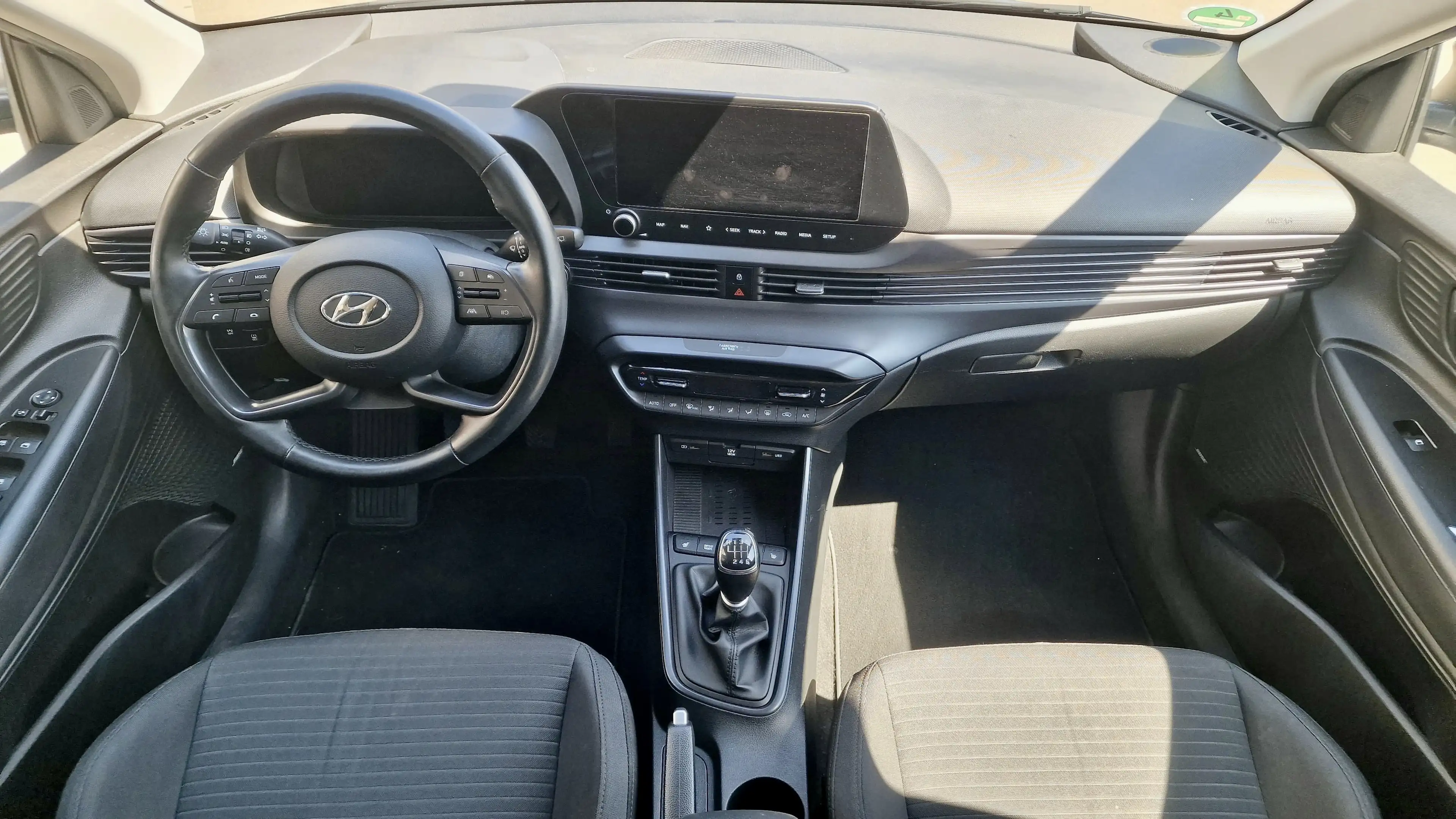 Hyundai i20 Prime Mild-Hybrid/LED_NAVI_ALU_Sitzhz.Vo.+Hi. — photo 13