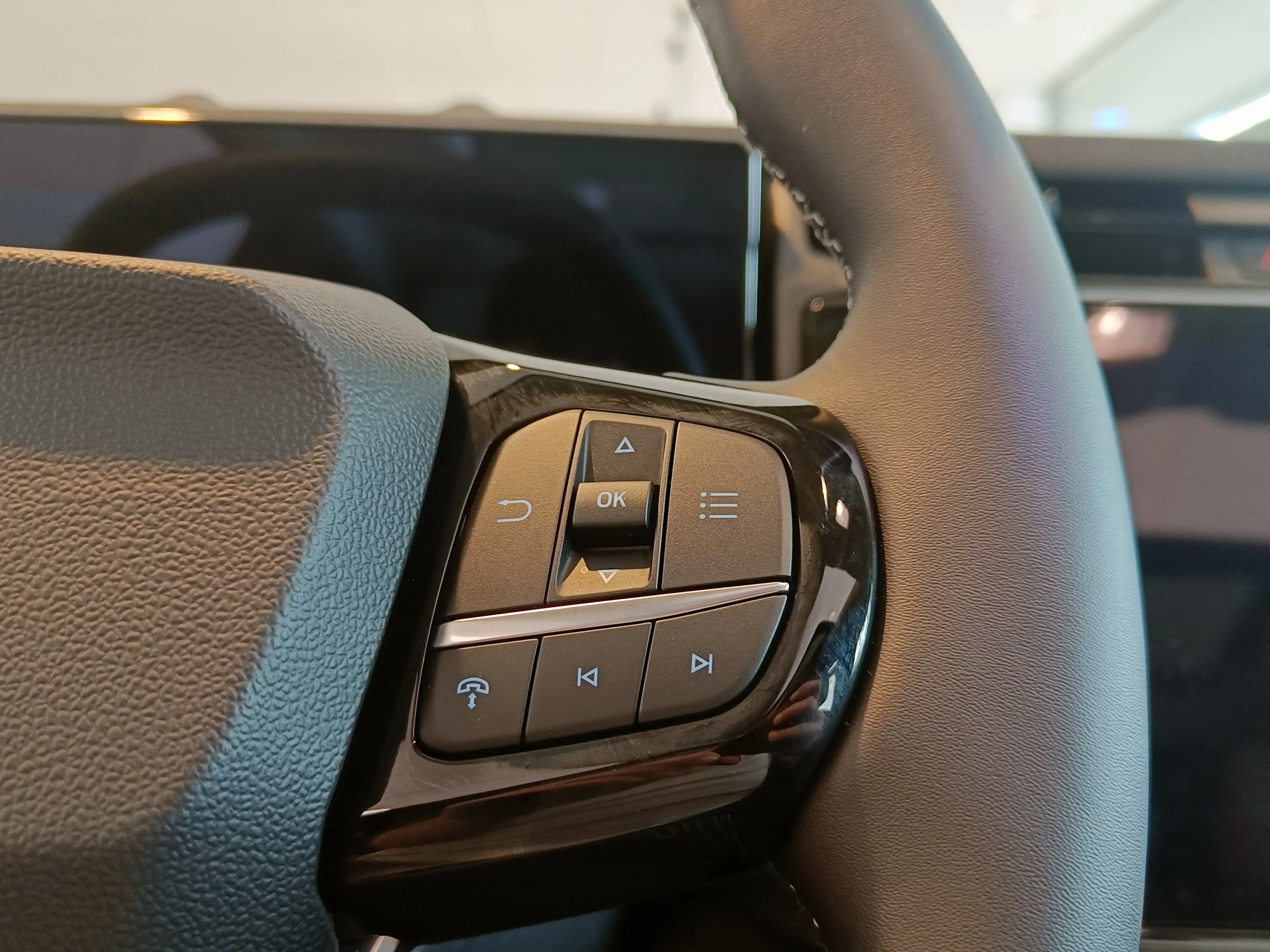 Ford Puma Gen-E Premium 44 kWh | Achteruitrijcamera | Apple Carpla — photo 11
