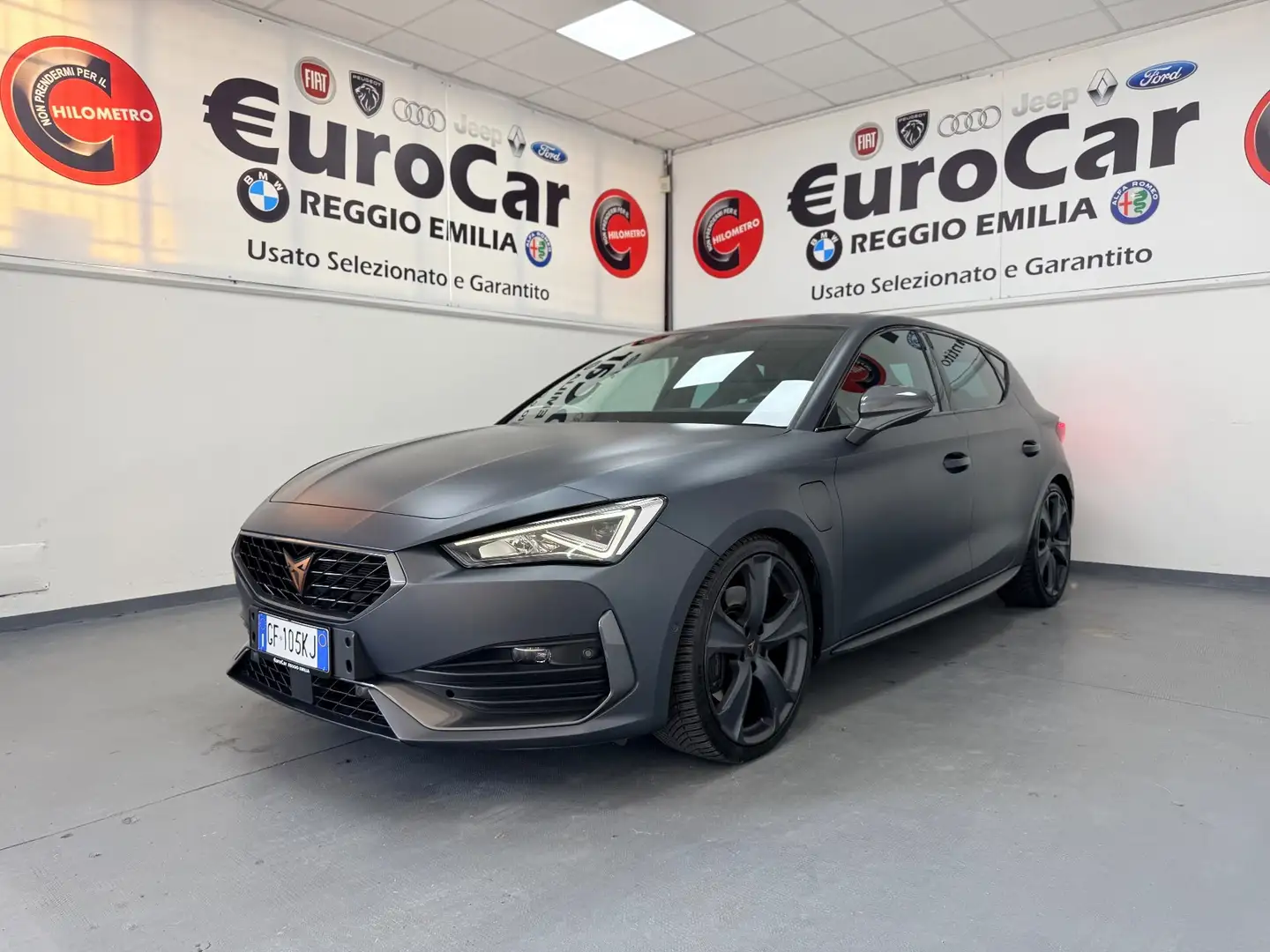 CUPRA Leon Leon 1.4 e-HYBRID 245 CV DSG Grijs - 1