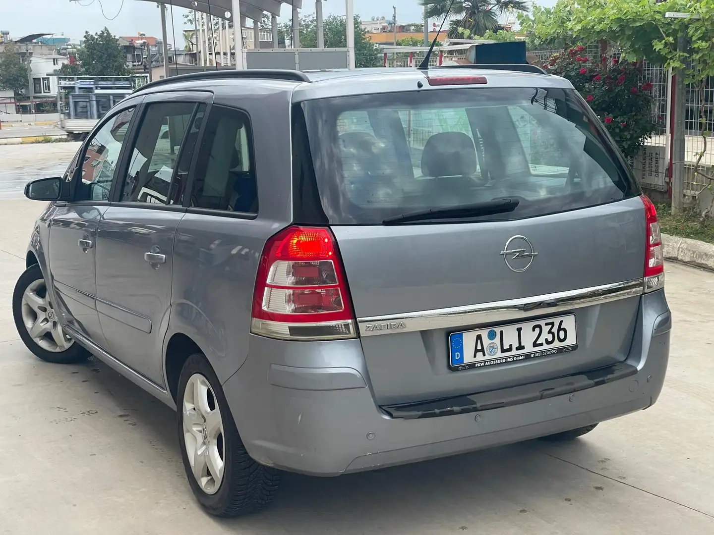 Opel Zafira 1.6 - 2