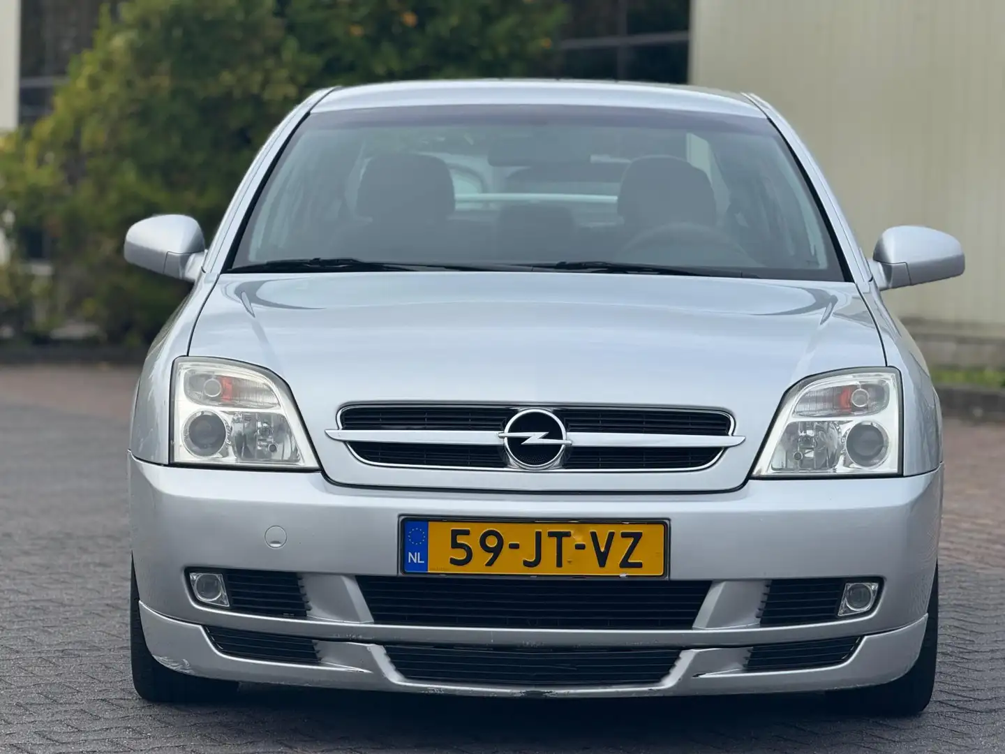 Opel Vectra 1.8-16V Comfort | Navigatie | Airco | Cruise Contr Grijs - 2