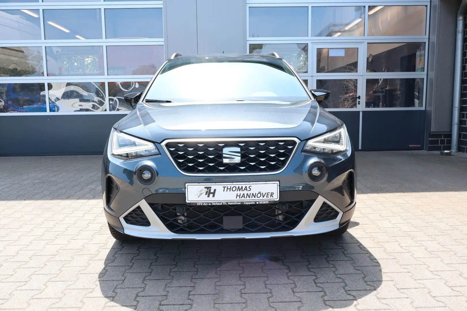 SEAT Arona Xperience Beats AHK/LED/Navi/Allwetterreif Grau - 2