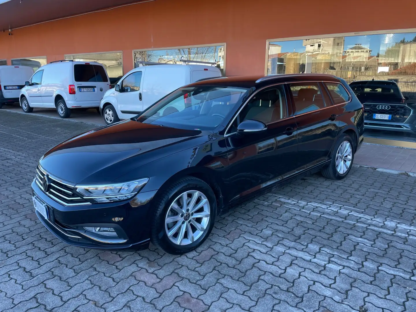 Volkswagen Passat Variant 2.0 TDI SCR EVO DSG Business Nero - 1