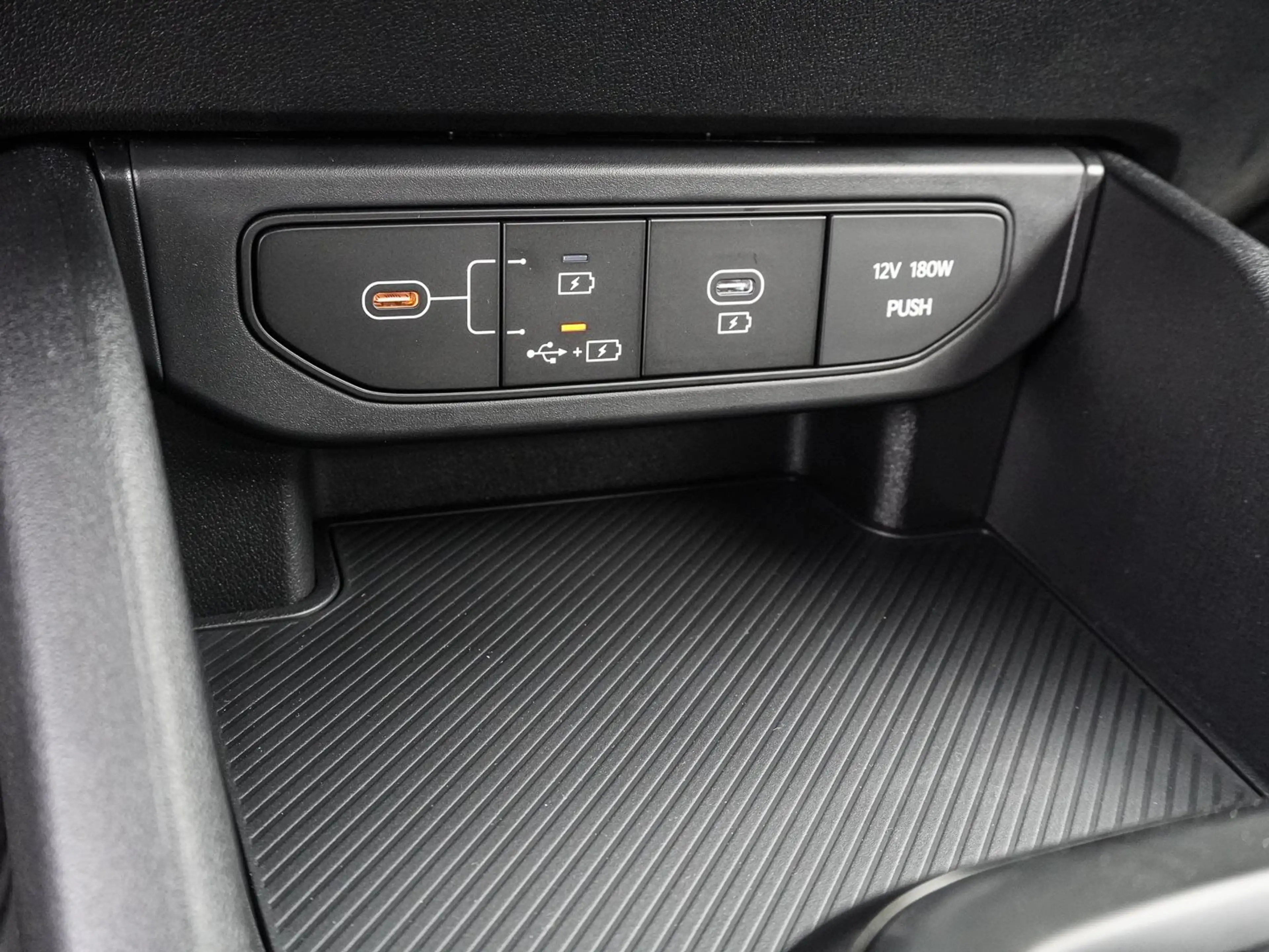 Kia K4 SW 1.0T DCT Core Komfort, DriveWise Paket — photo 12