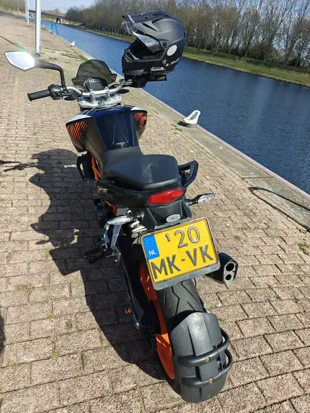 KTM 390 Duke - foto 4