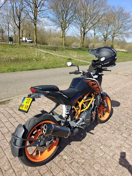 KTM 390 Duke - foto 2