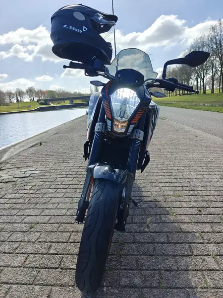 KTM 390 Duke - foto 3