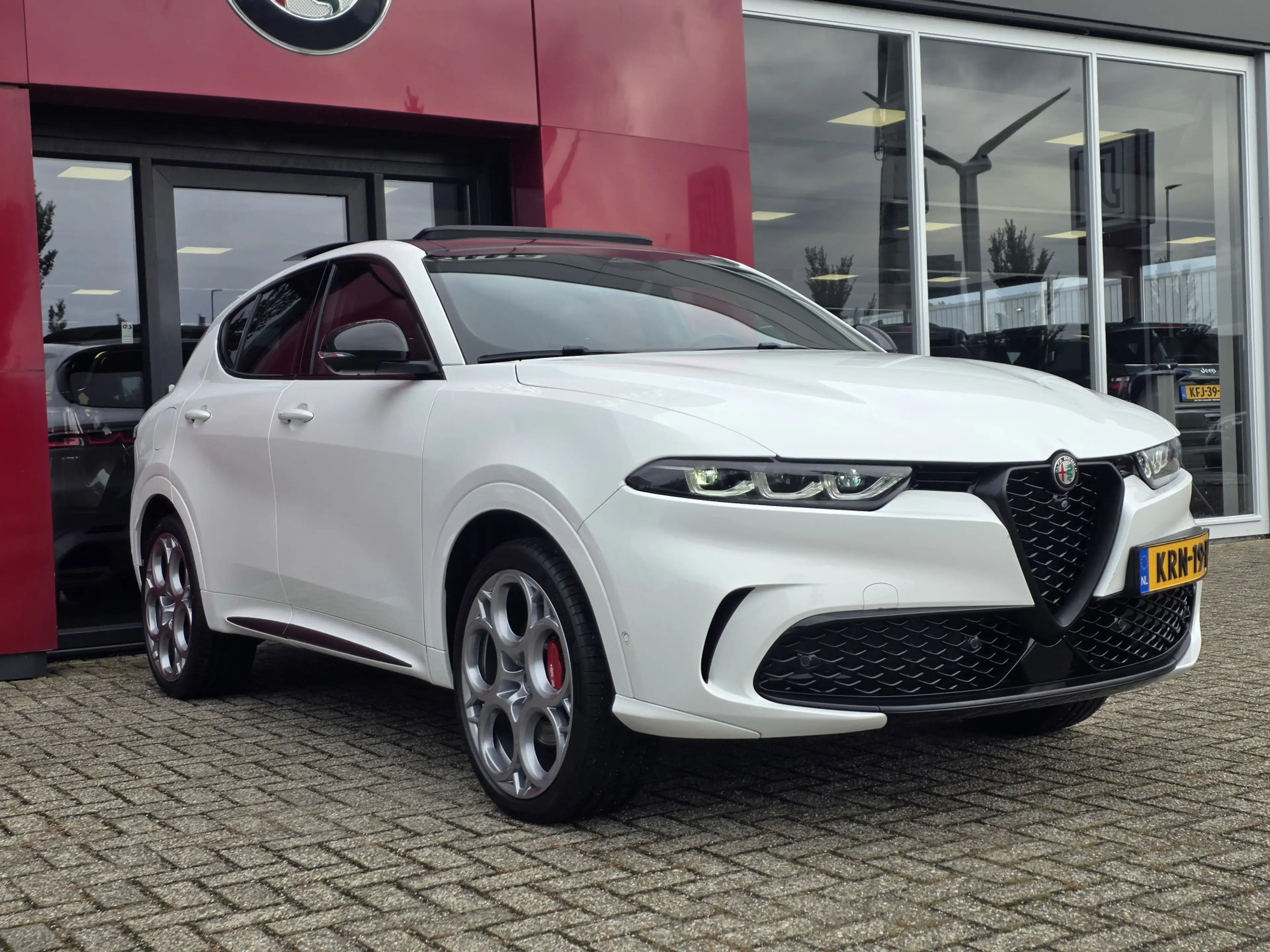 Alfa Romeo Tonale 1.3T PHEV 280PK Tributo Italiano | Panorama-dak | — photo 7