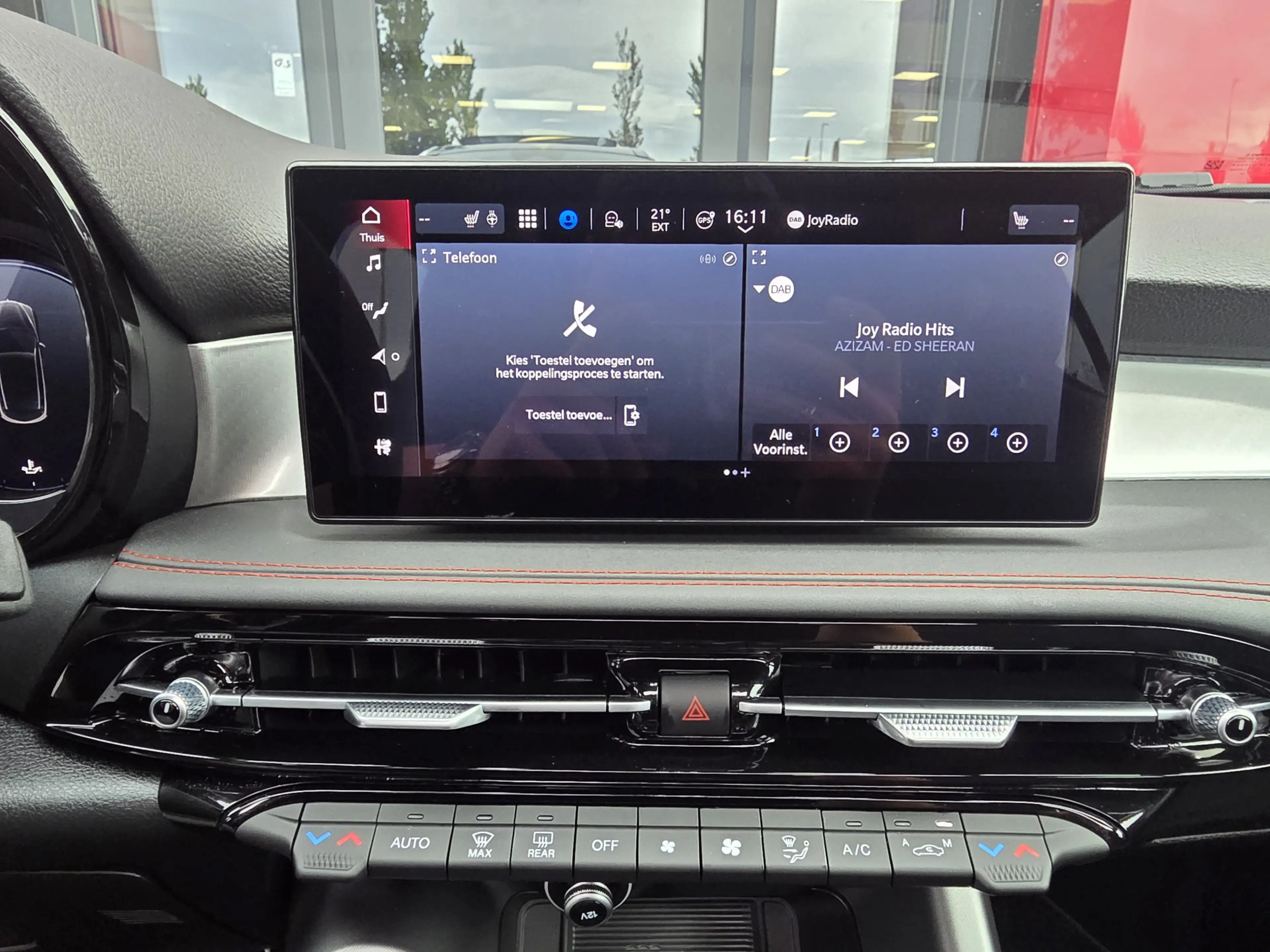 Alfa Romeo Tonale 1.3T PHEV 280PK Tributo Italiano | Panorama-dak | — photo 19