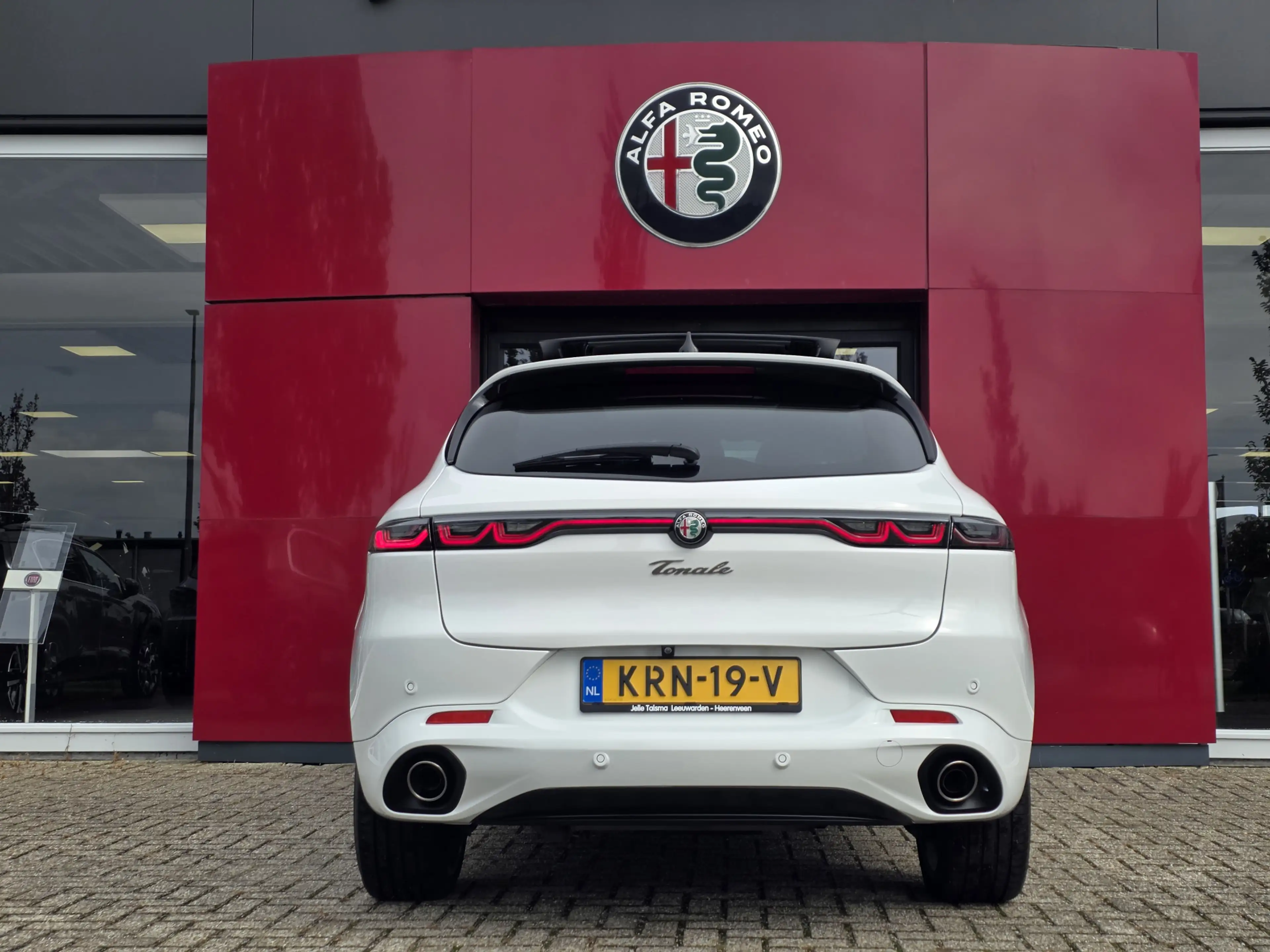 Alfa Romeo Tonale 1.3T PHEV 280PK Tributo Italiano | Panorama-dak | — photo 9