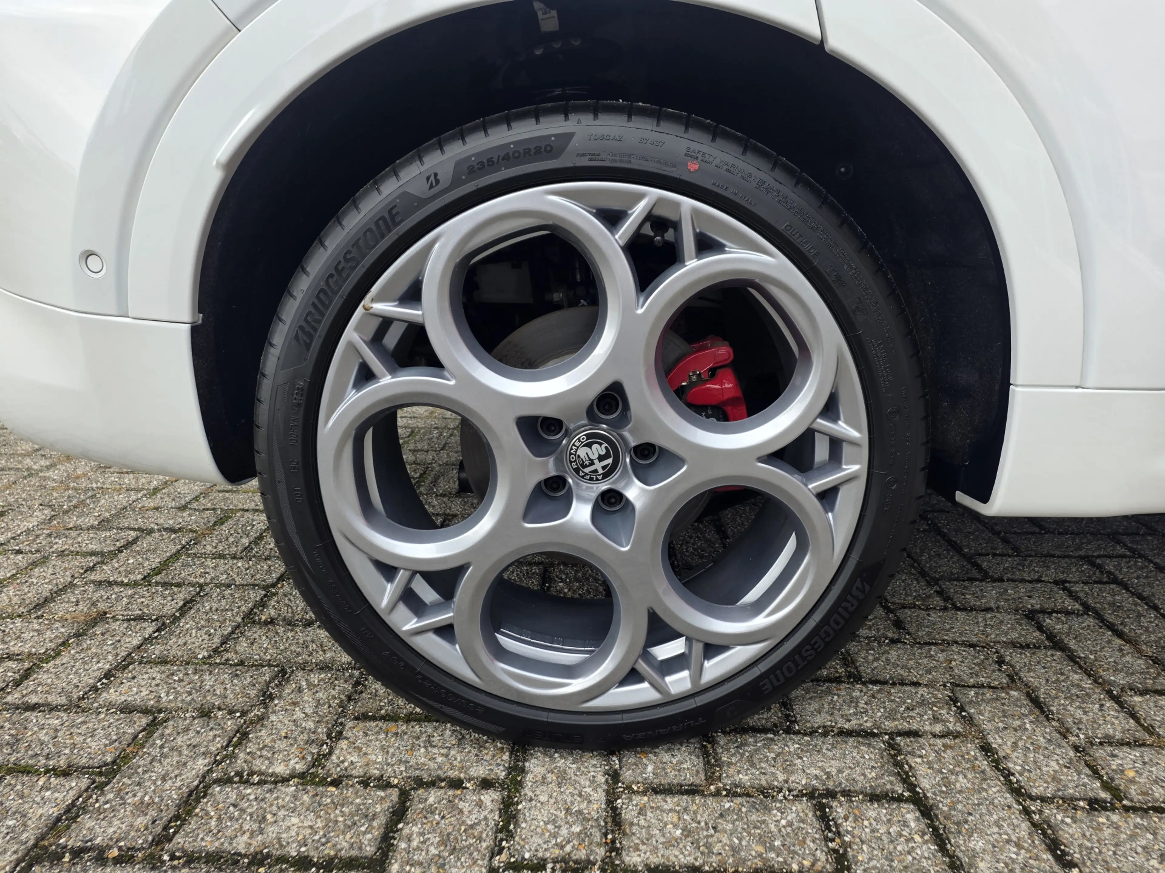 Alfa Romeo Tonale 1.3T PHEV 280PK Tributo Italiano | Panorama-dak | — photo 25